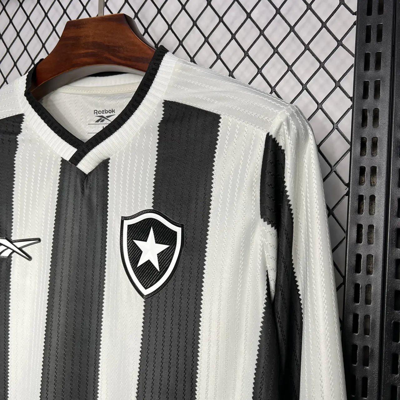 Socce Jerseys-topleaguejerseys.com