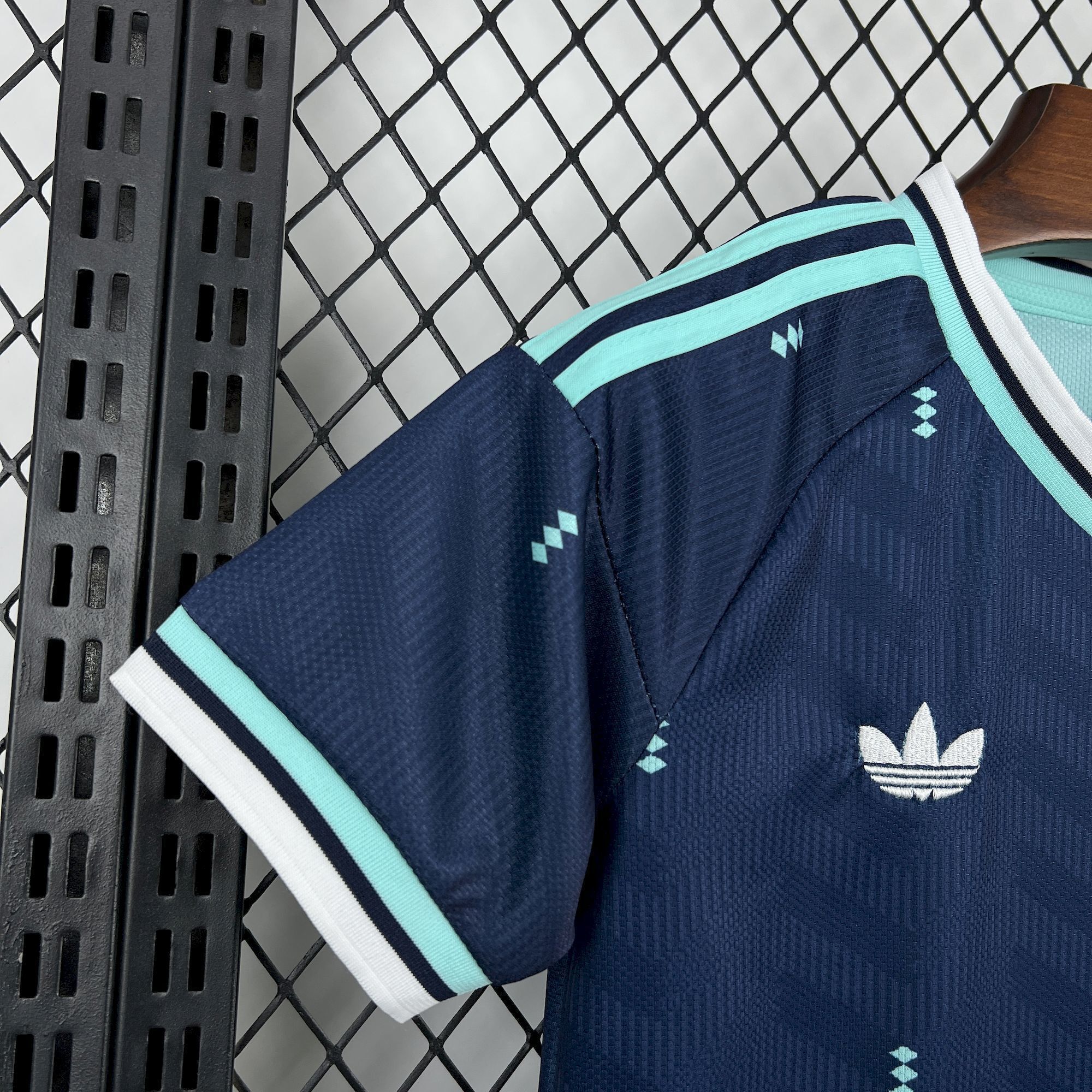 Socce Jerseys-topleaguejerseys.com
