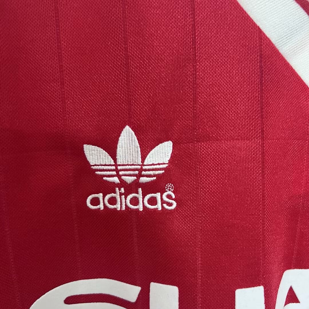 AlphaJersey-Retro Manchester United 82-83 Home Stadium Jersey