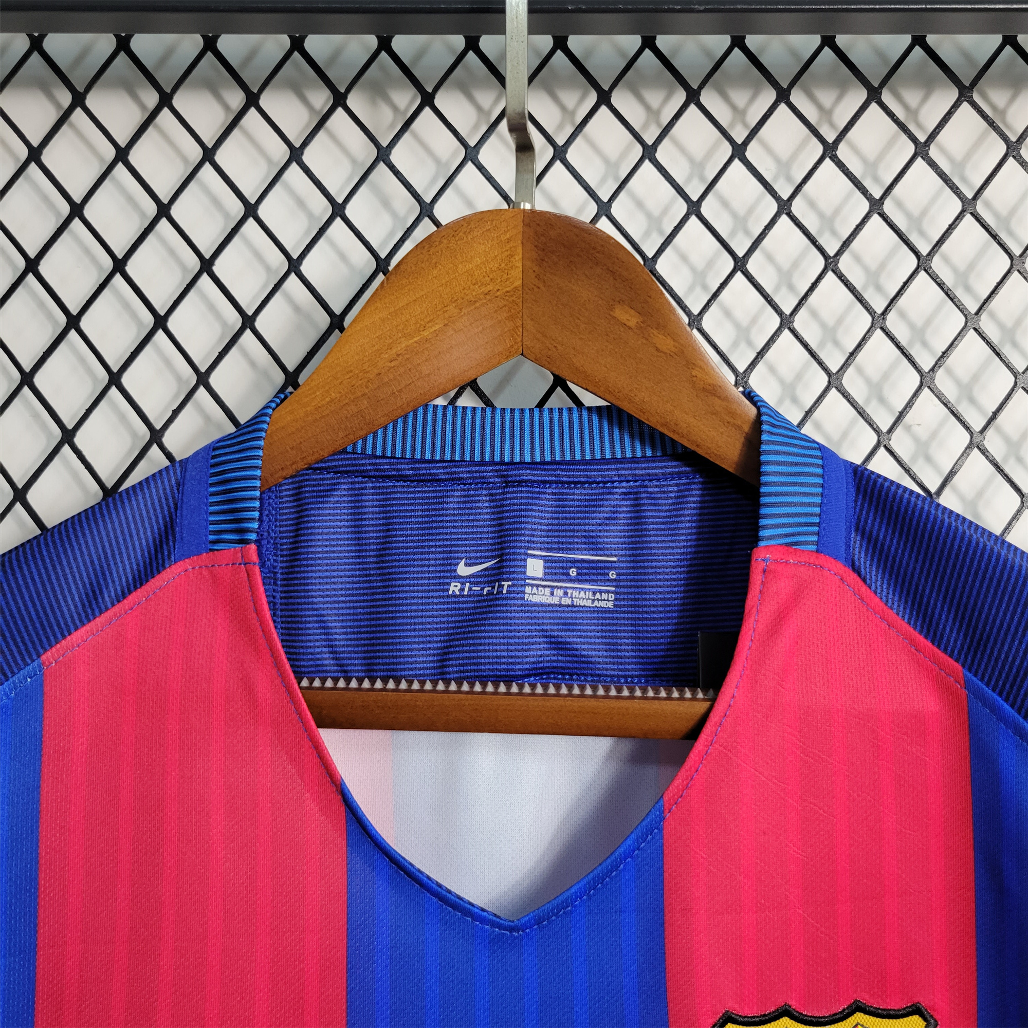 AlphaJersey-Retro Barcelona 16-17 Home Stadium Jersey