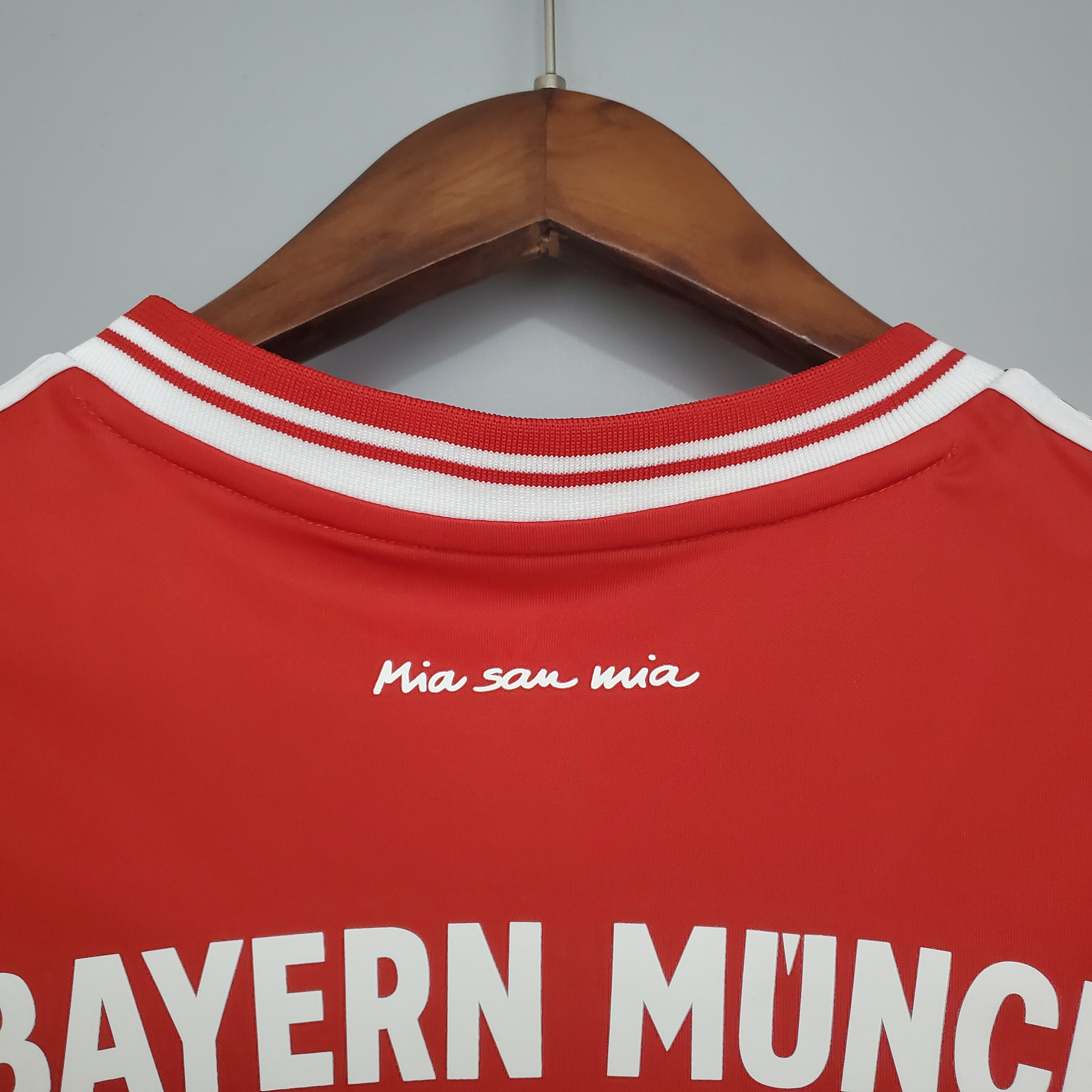AlphaJersey-Retro Bayern Munich 13-14 Champions League Final Home Stadium Jersey