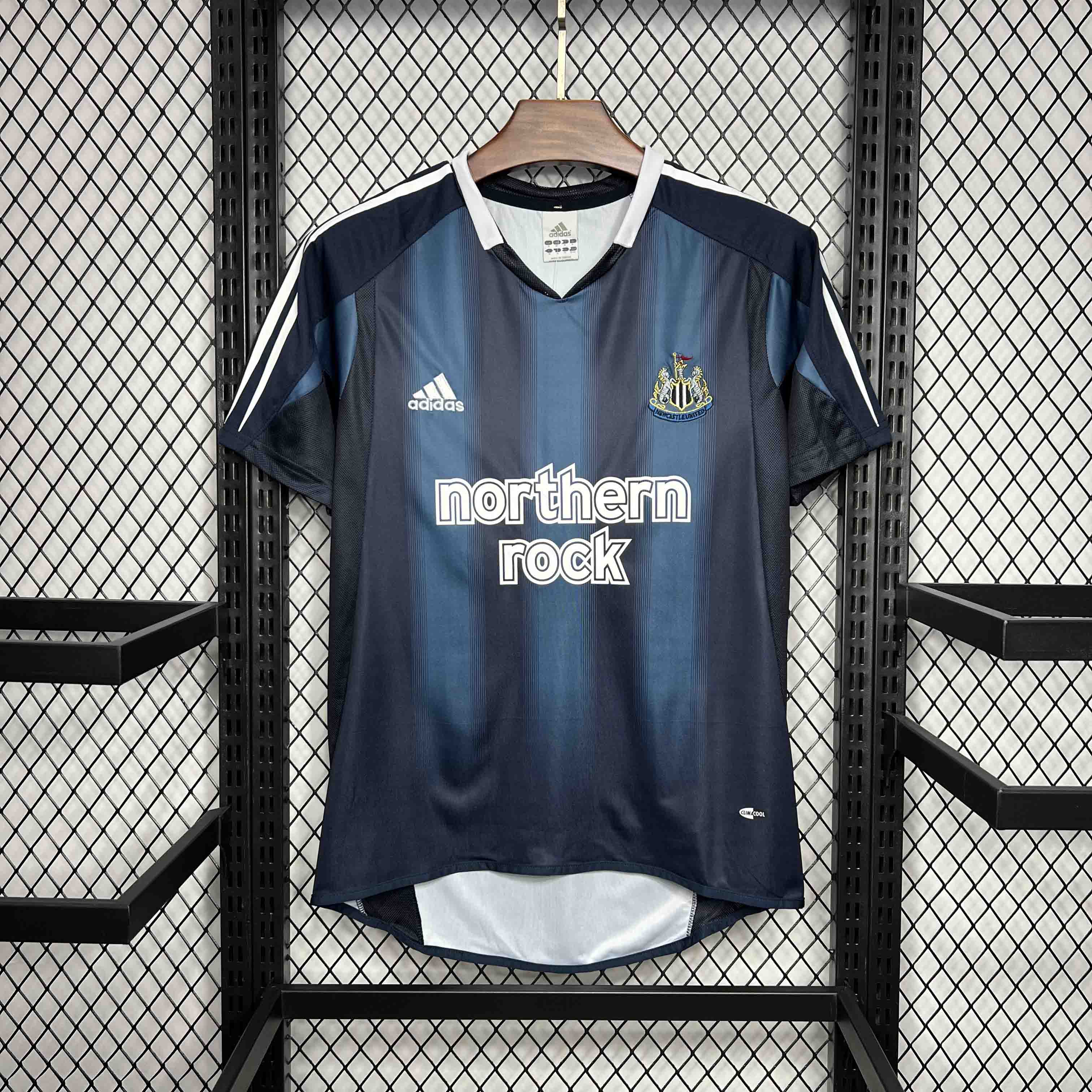 AlphaJersey-Retro Newcastle United 2004-05 Away Jersey