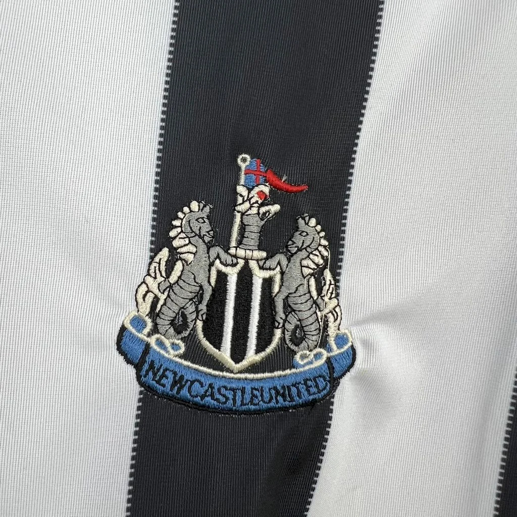 AlphaJersey-Retro Newcastle United 1999-00 Home Jersey
