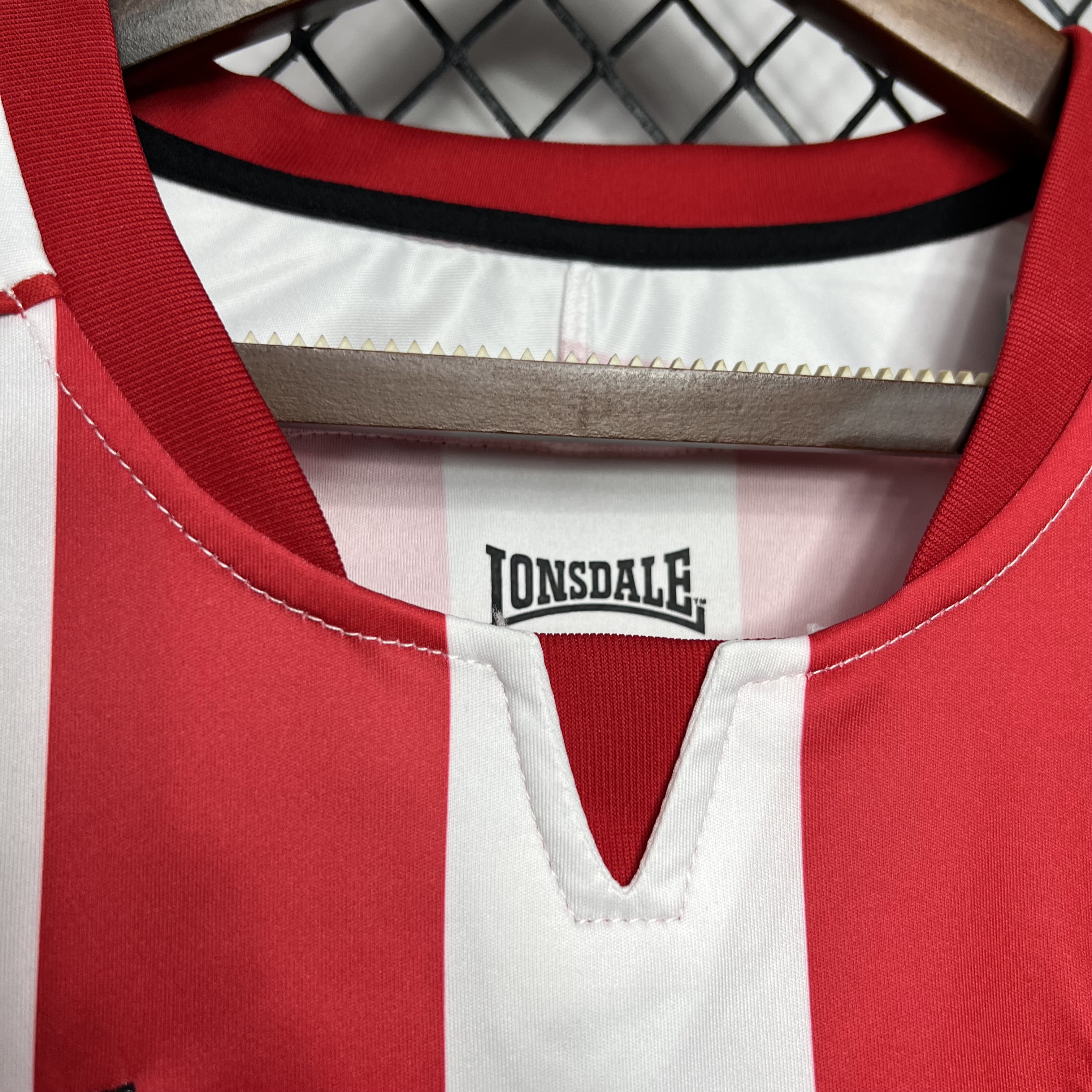AlphaJersey-Retro Sunderland 2005-06 Home Stadium Jersey