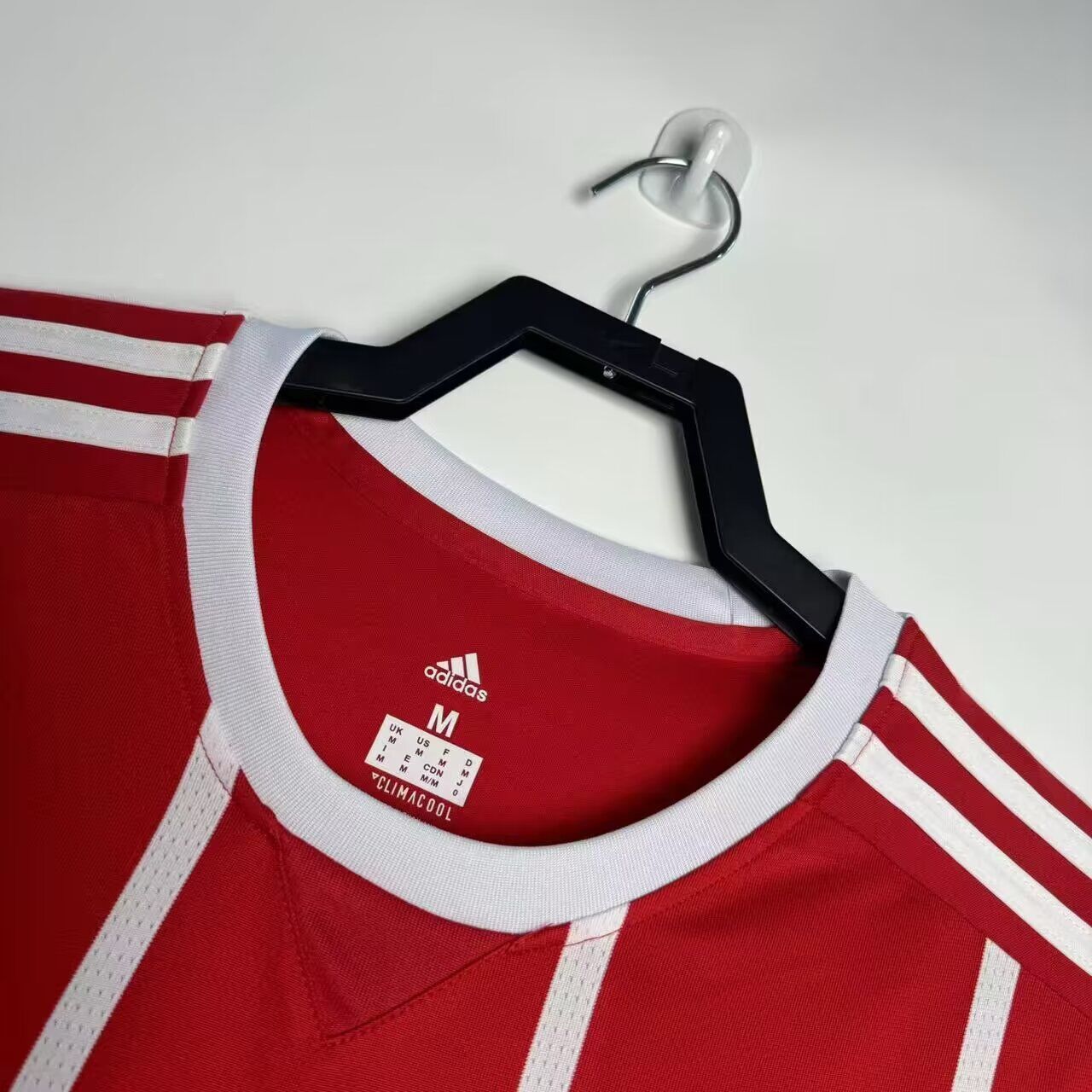 AlphaJersey-Retro Bayern Munich 2017-18 Home Stadium Jersey