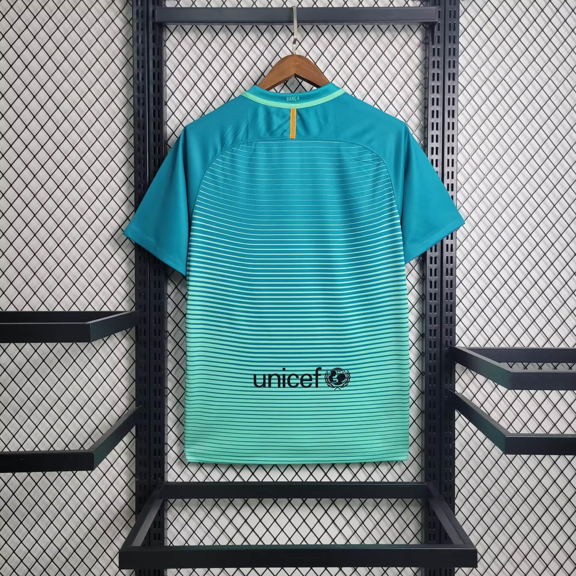 AlphaJersey-Retro Barcelona 16-17 Third Jersey