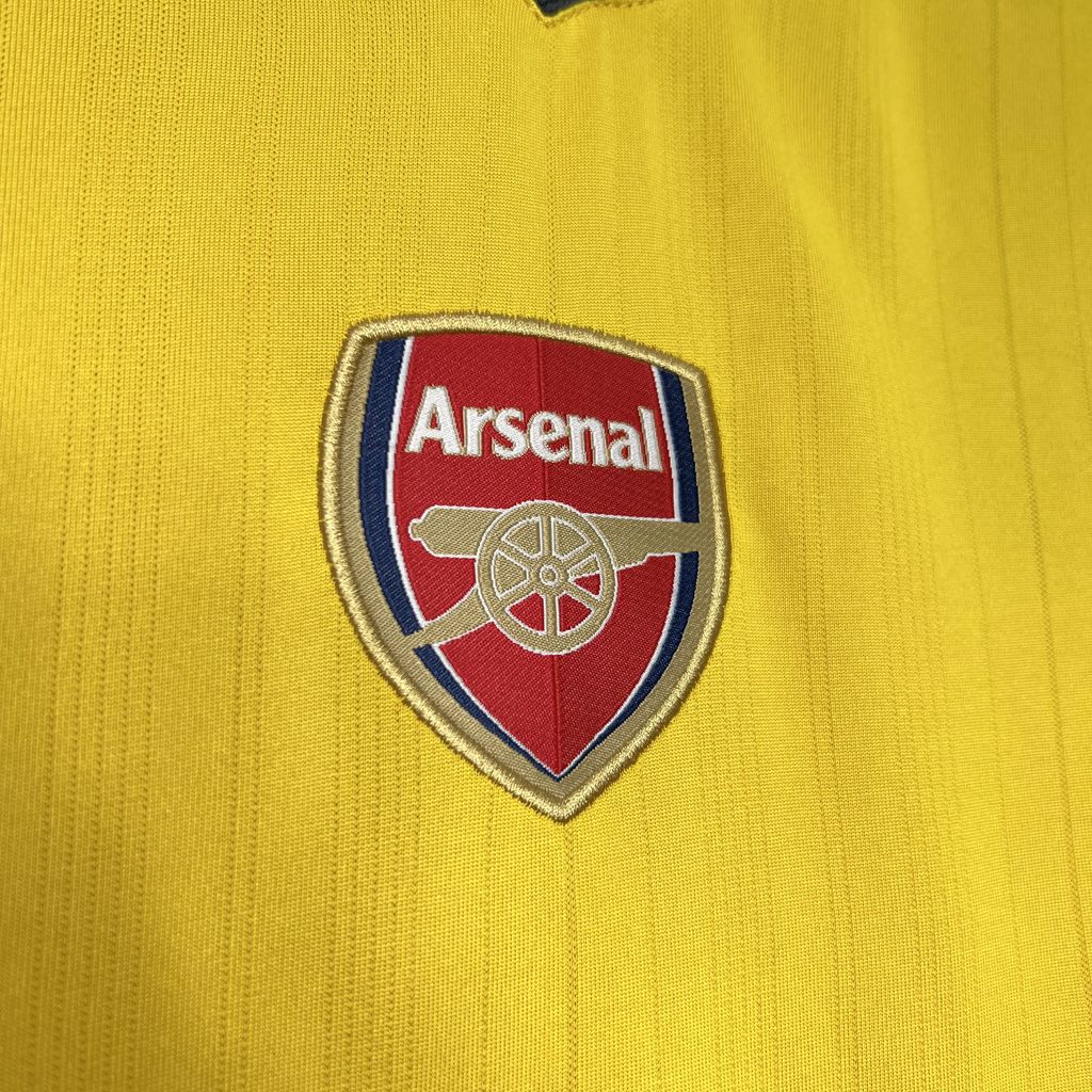 AlphaJersey-Retro Arsenal 2005-06 Away Stadium Jersey