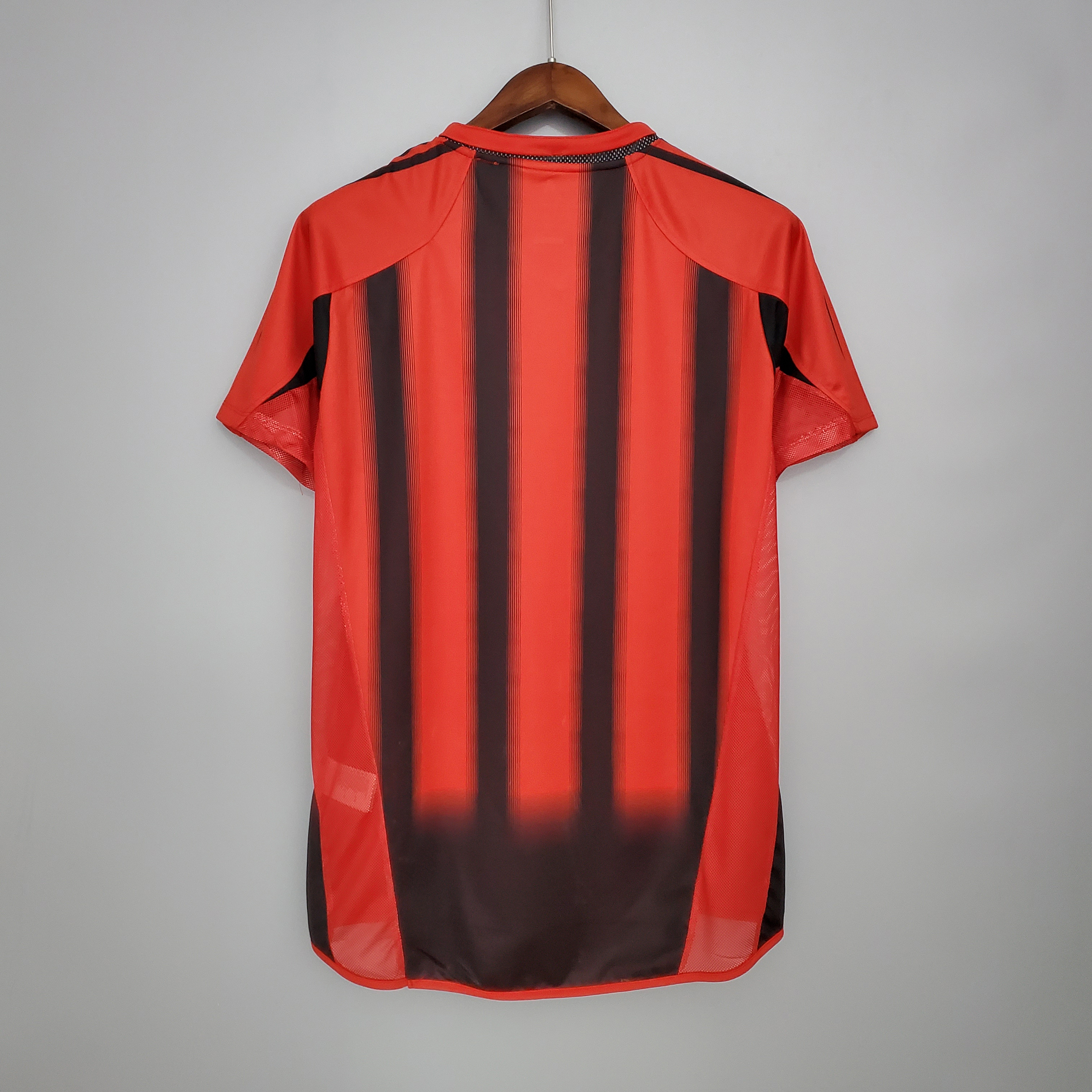 AlphaJersey-Retro AC Milan 04-05 Home Stadium Jersey