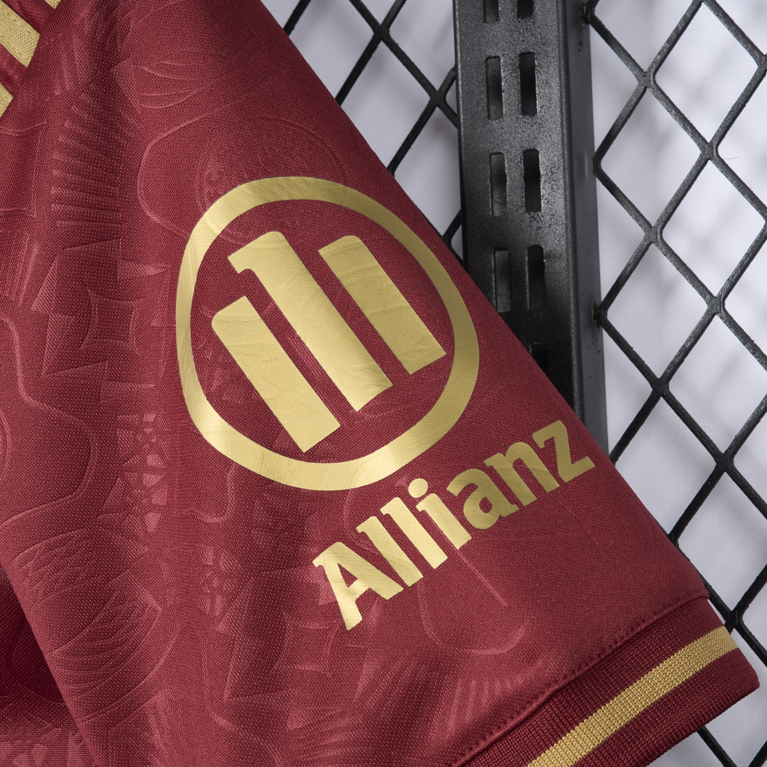 AlphaJersey-Bayern Munich 2025 Red 125th Anniversary Jersey - Fans Version