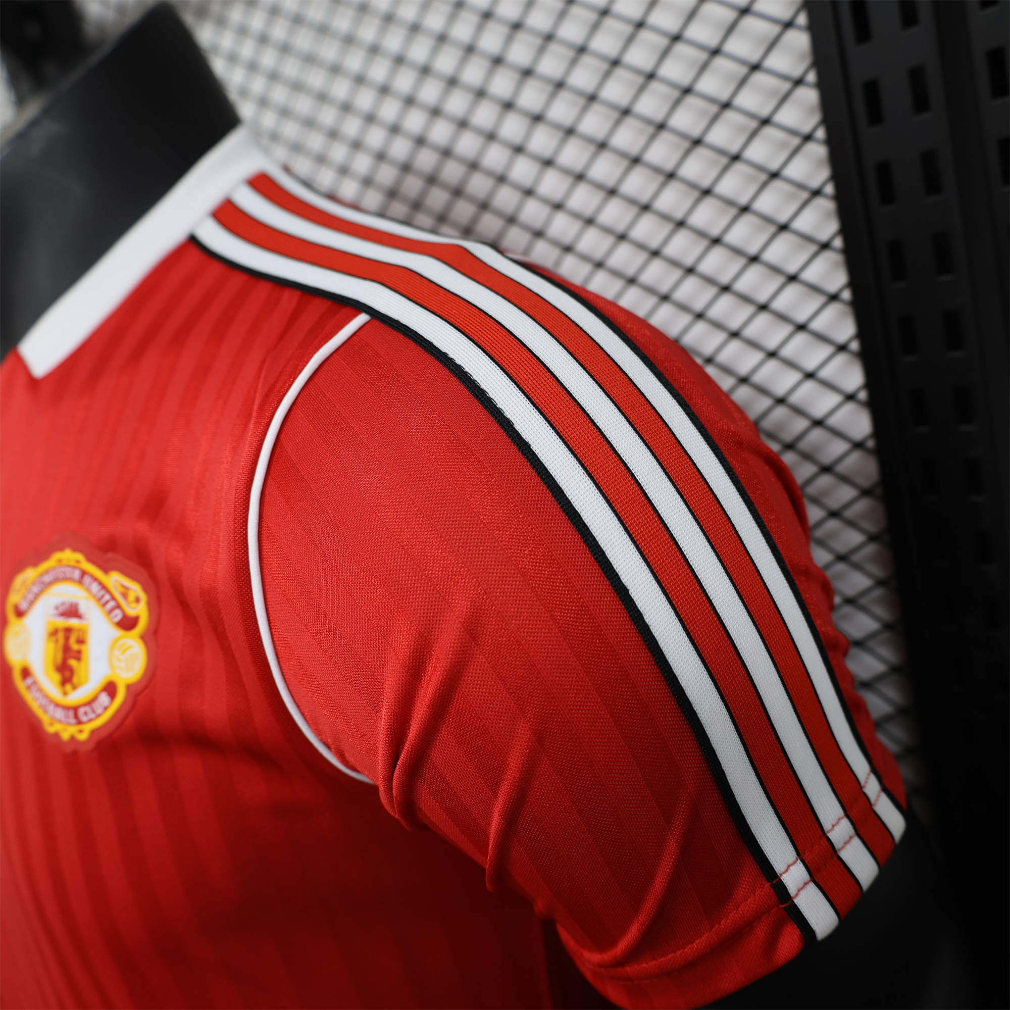 AlphaJersey-Manchester United 2025 Red Icon Retro Jersey - Player Version