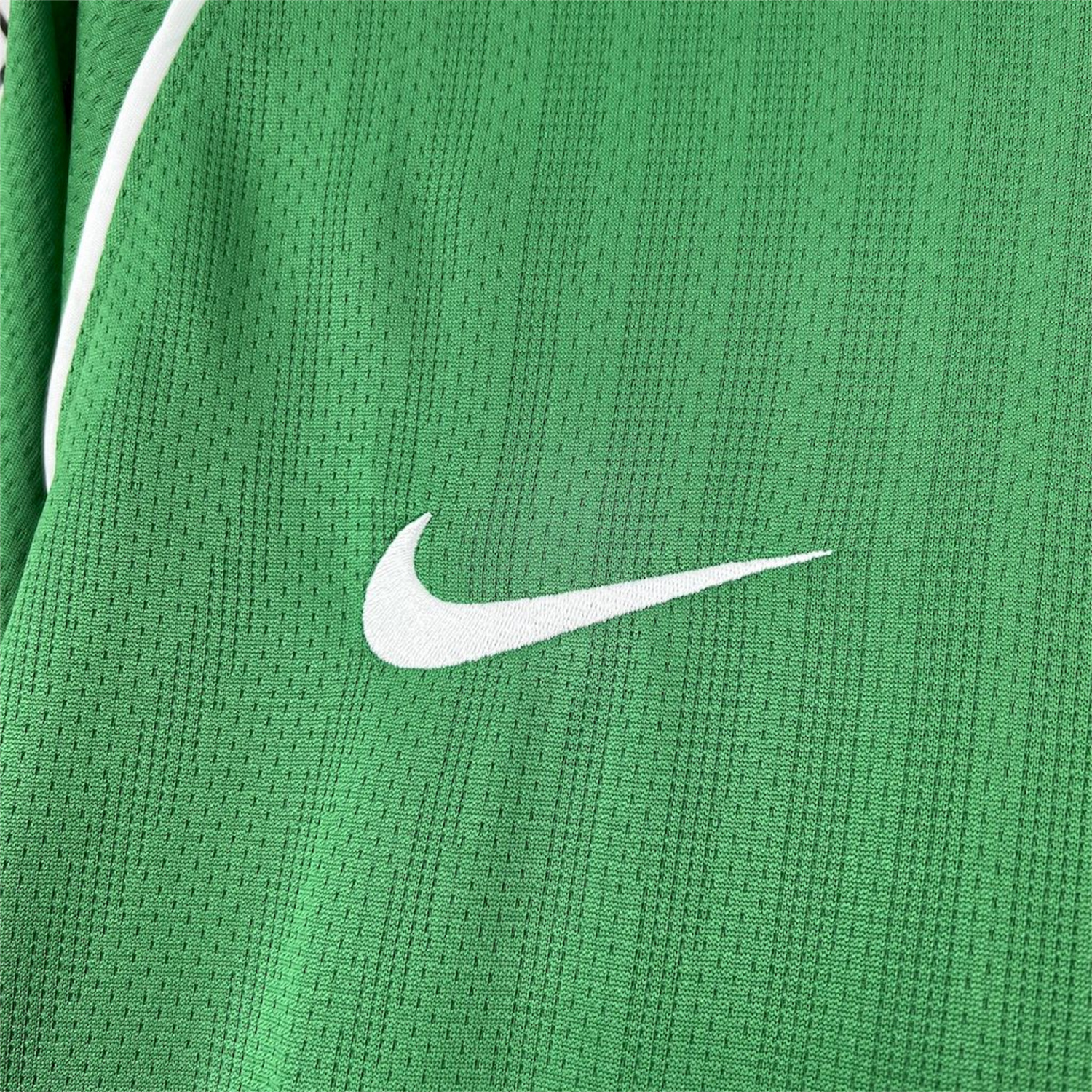 AlphaJersey-Retro Manchester United 2007-08 Green Goalkeeper Jersey