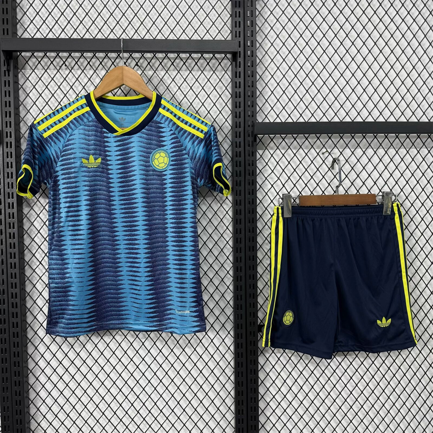 AlphaJersey-Colombia 2026 Away Kids Kit