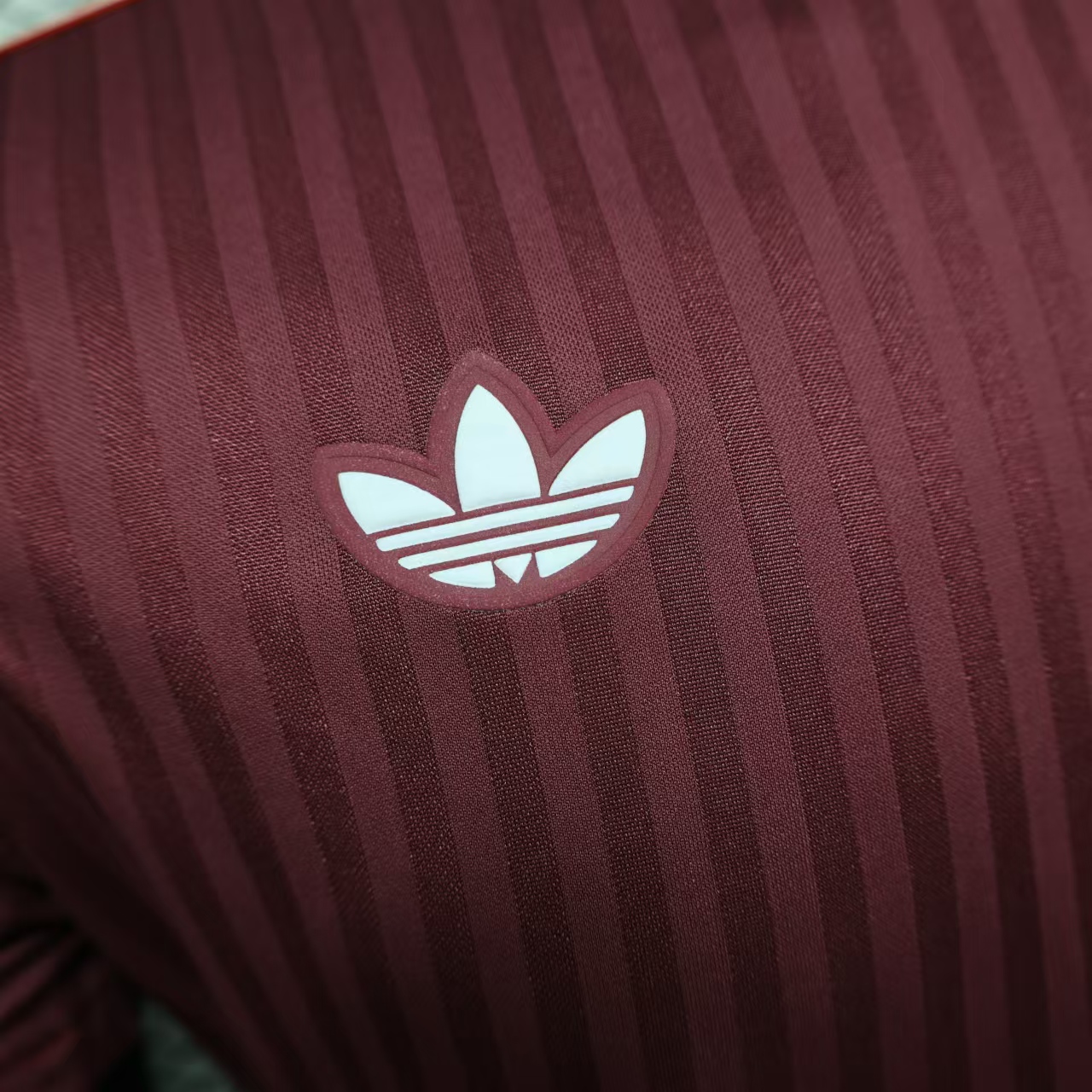 AlphaJersey-Bayern Munich 2025 Red Icon Retro Jersey - Player Version