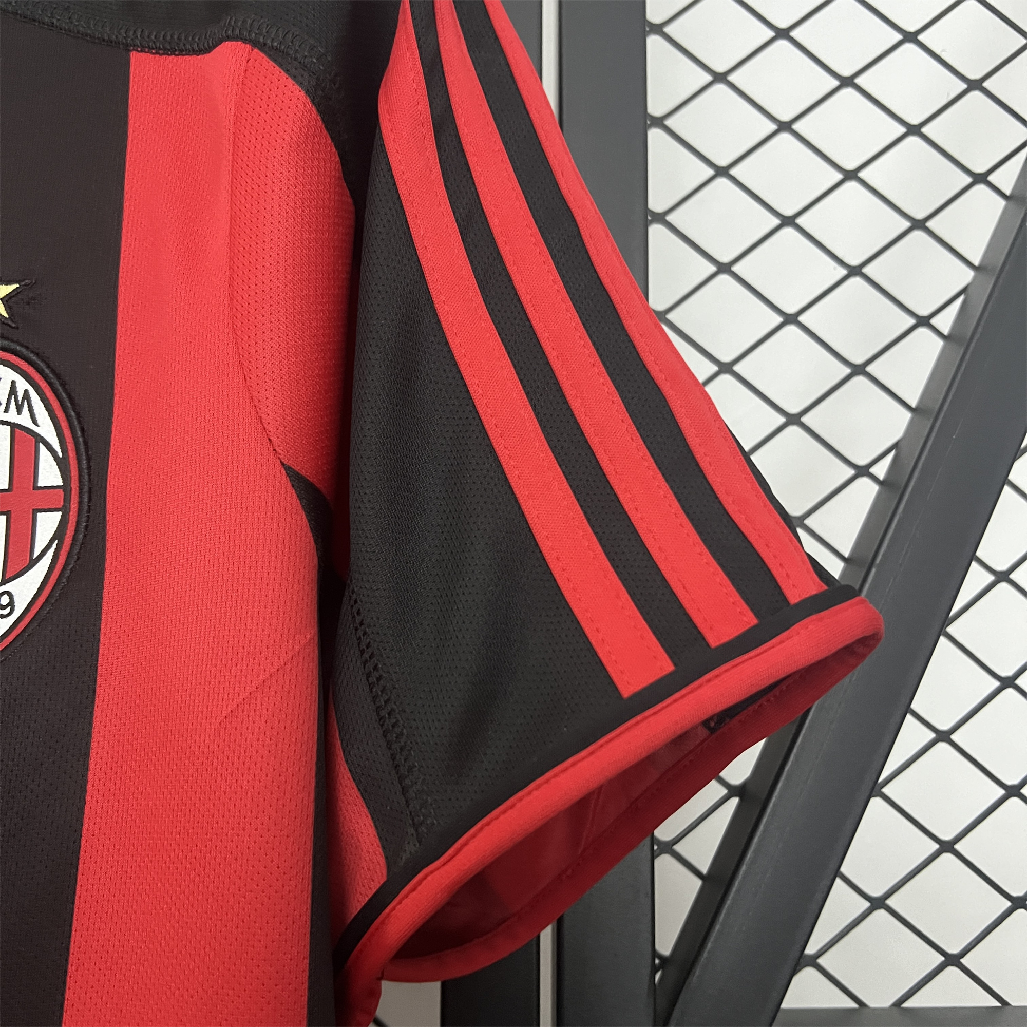 AlphaJersey-Retro AC Milan 2003-04 Home Jersey