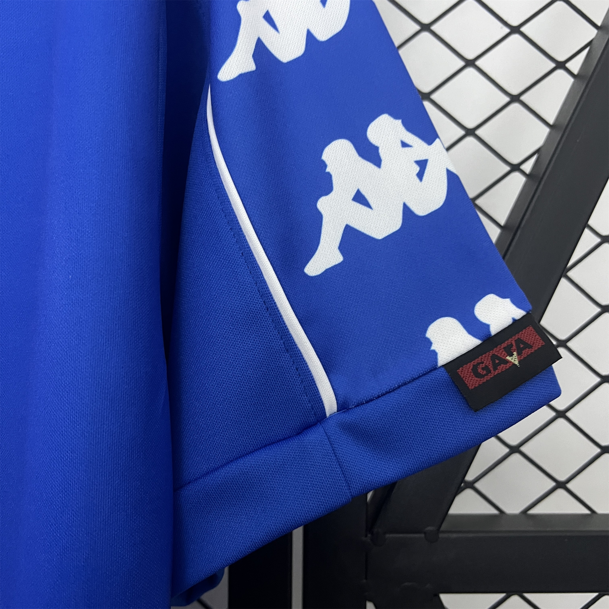 AlphaJersey-Retro Juventus 1999-00 Away Jersey