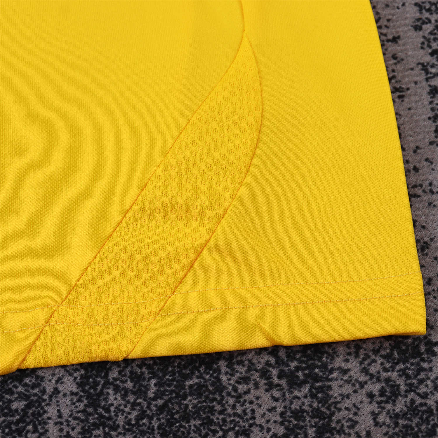 AlphaJersey-Retro Real Madrid 2011-12 Yellow Goalkeeper Kids Kit