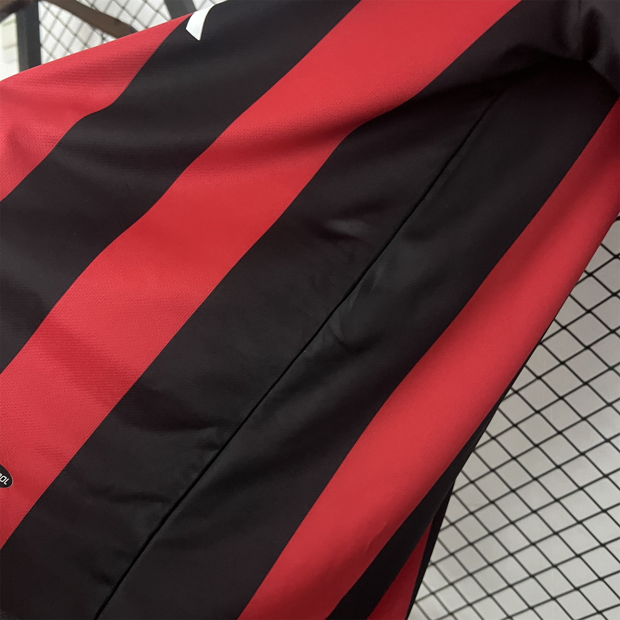 AlphaJersey-Retro AC Milan 2003-04 Home Jersey