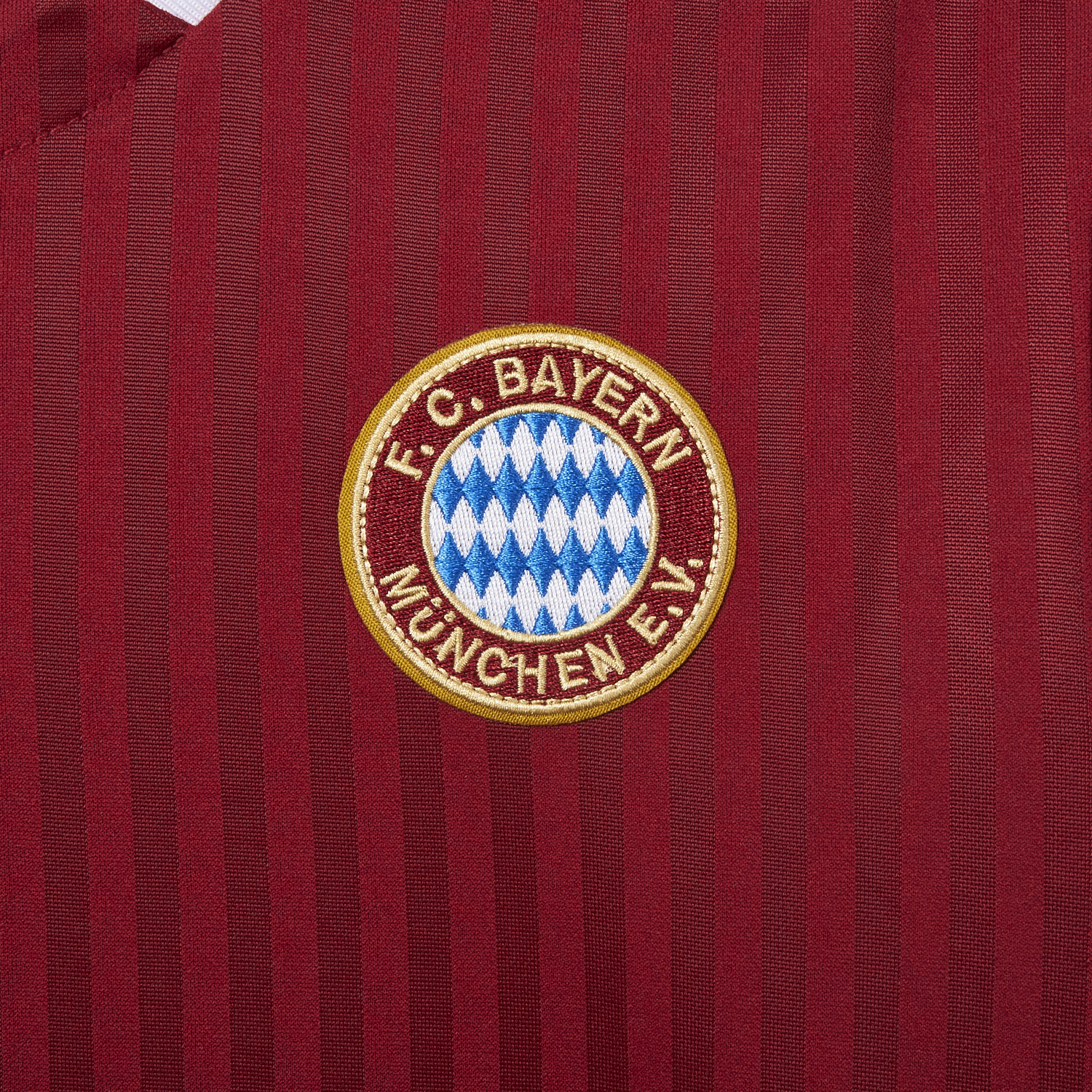 AlphaJersey-Bayern Munich 25-26 Trefoil Wine Red Travel Jersey - Fans Version