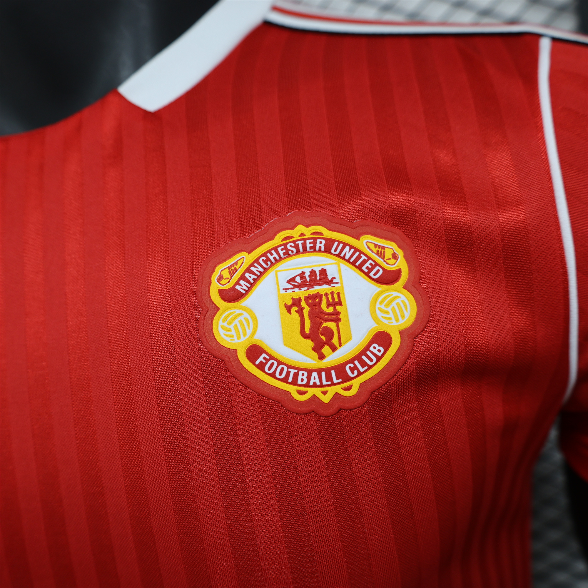 AlphaJersey-Manchester United 2025 Red Icon Retro Jersey - Player Version