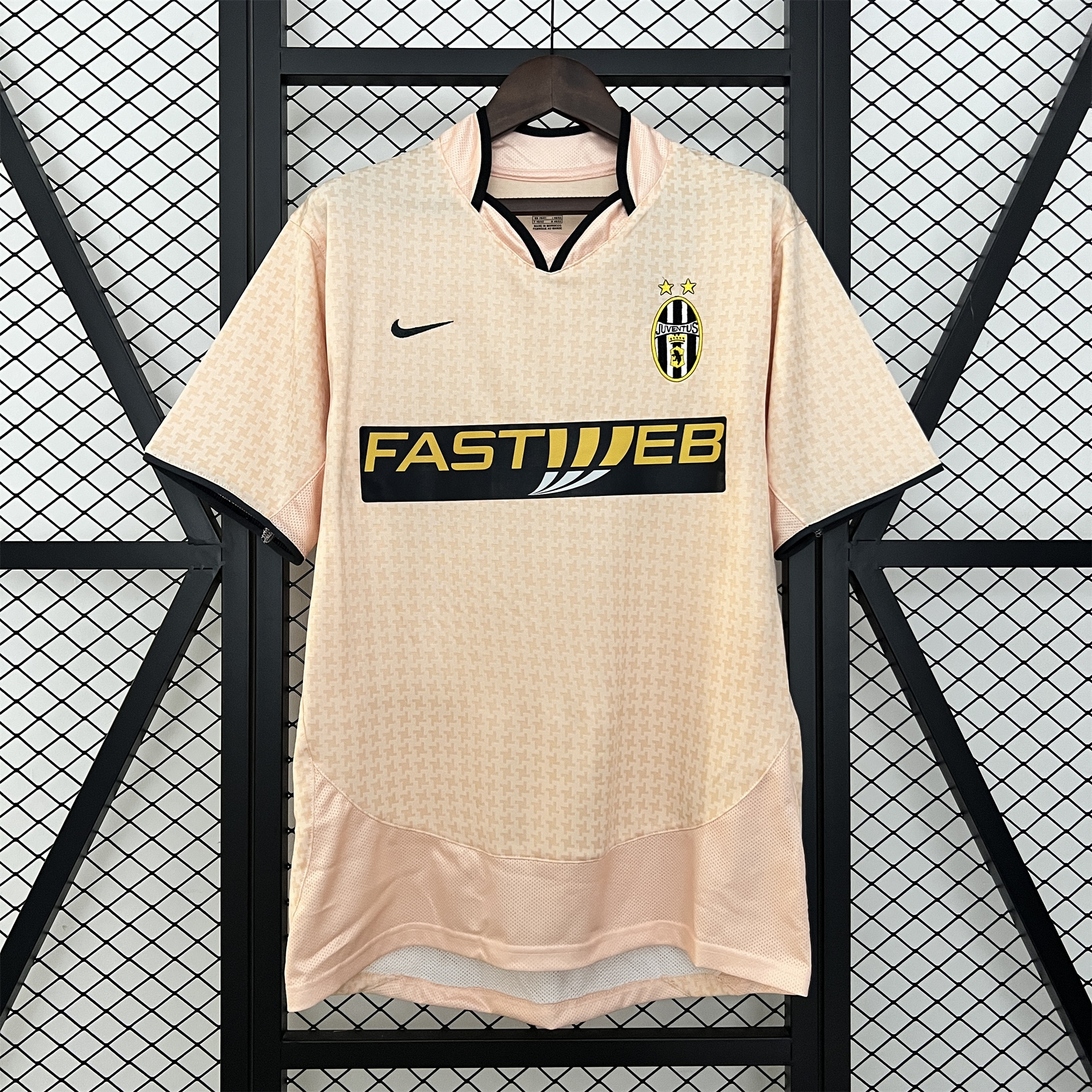 AlphaJersey-Retro Juventus 2003-04 Away Jersey