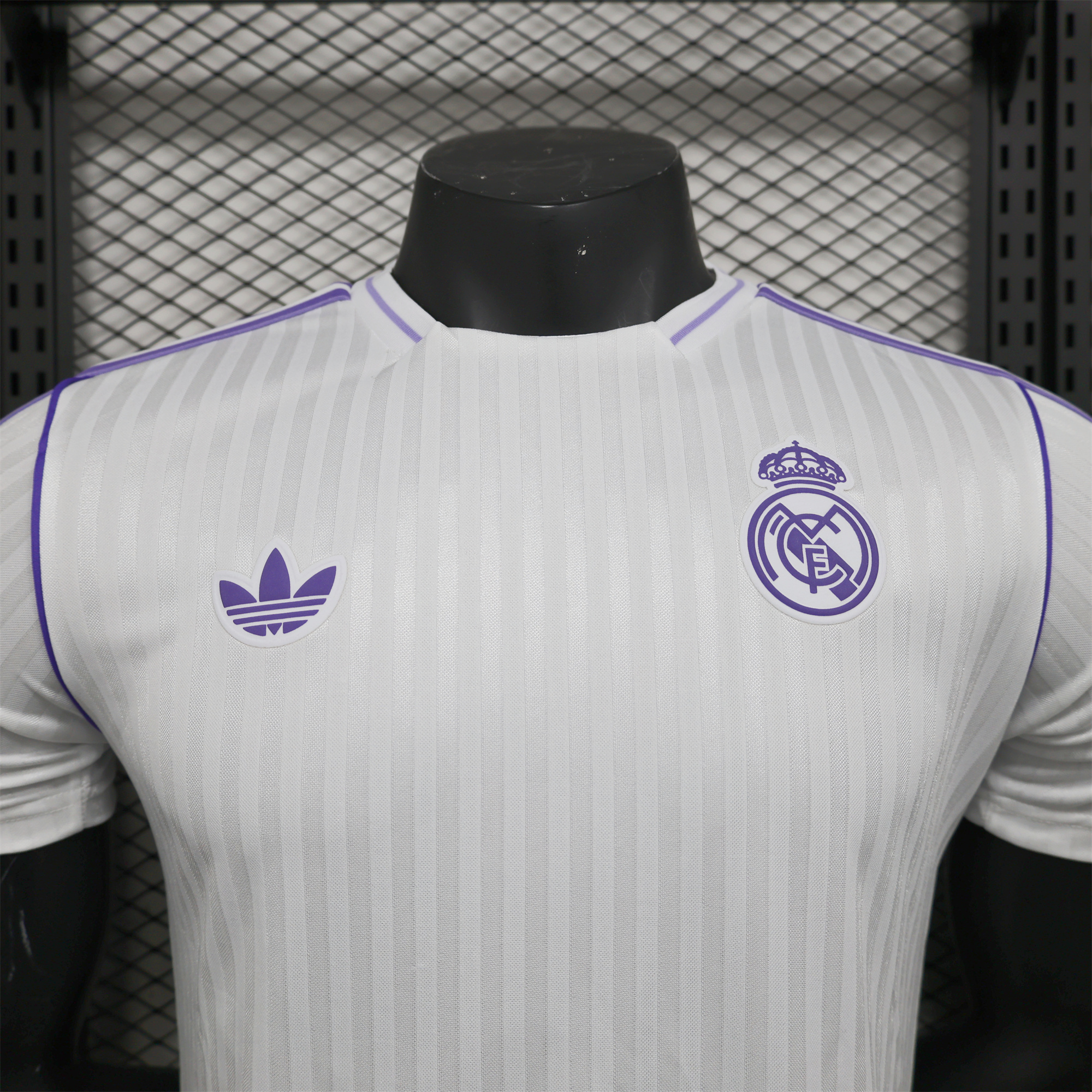 AlphaJersey-Real Madrid 2025 White Icon Retro Jersey - Player Version