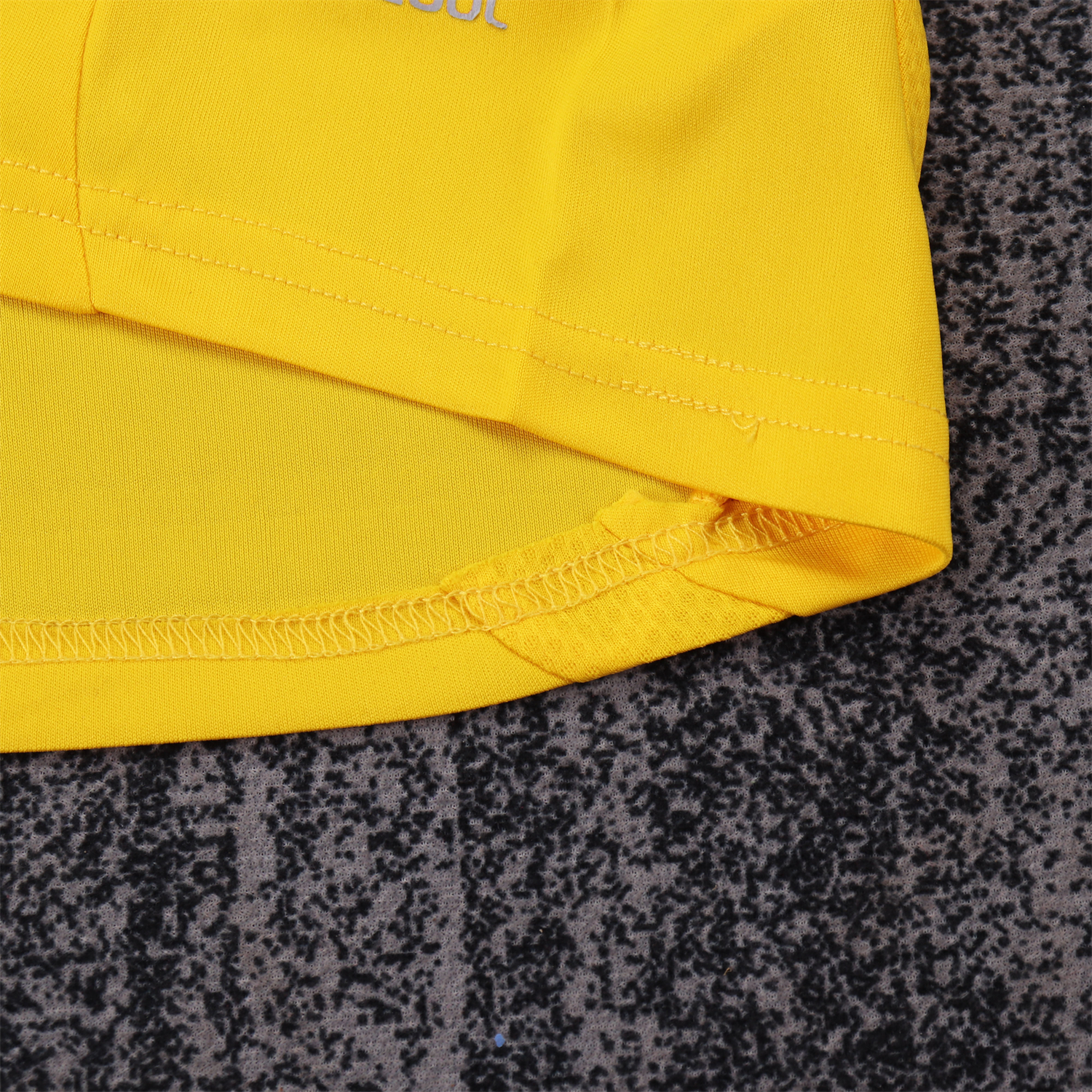 AlphaJersey-Retro Real Madrid 2011-12 Yellow Goalkeeper Kids Kit