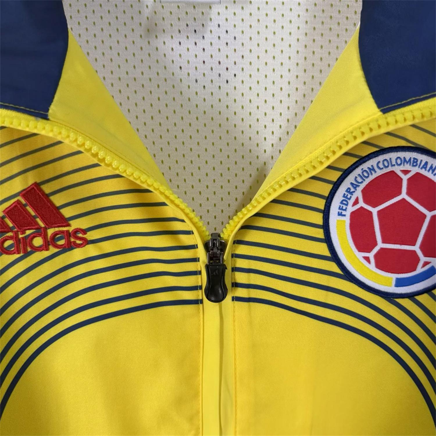 AlphaJersey-Colombia 2026 Retro Style Windbreaker Jacket - Yellow