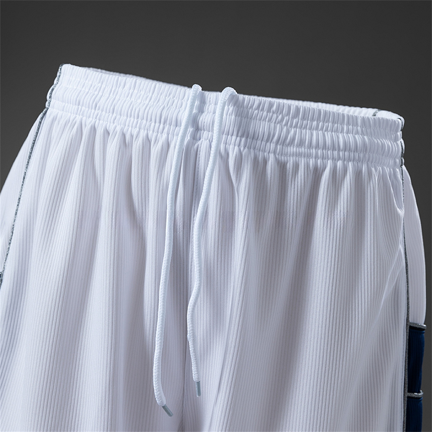 AlphaJersey-Retro Manchester United 1999-00 Home Shorts