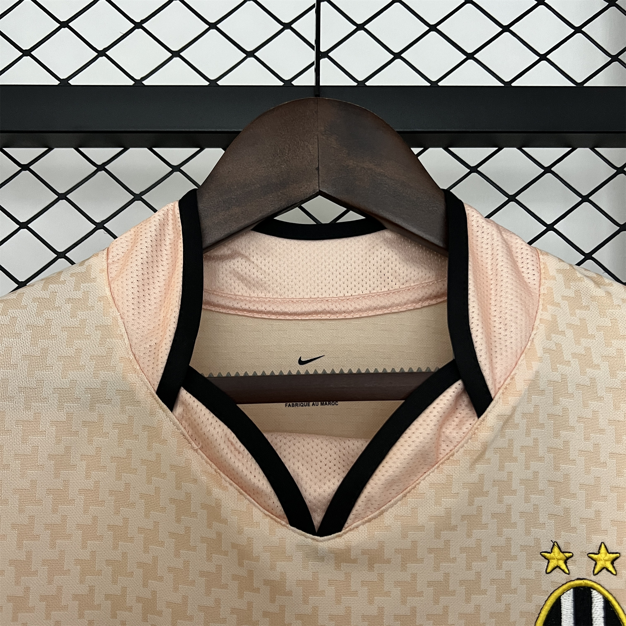 AlphaJersey-Retro Juventus 2003-04 Away Jersey
