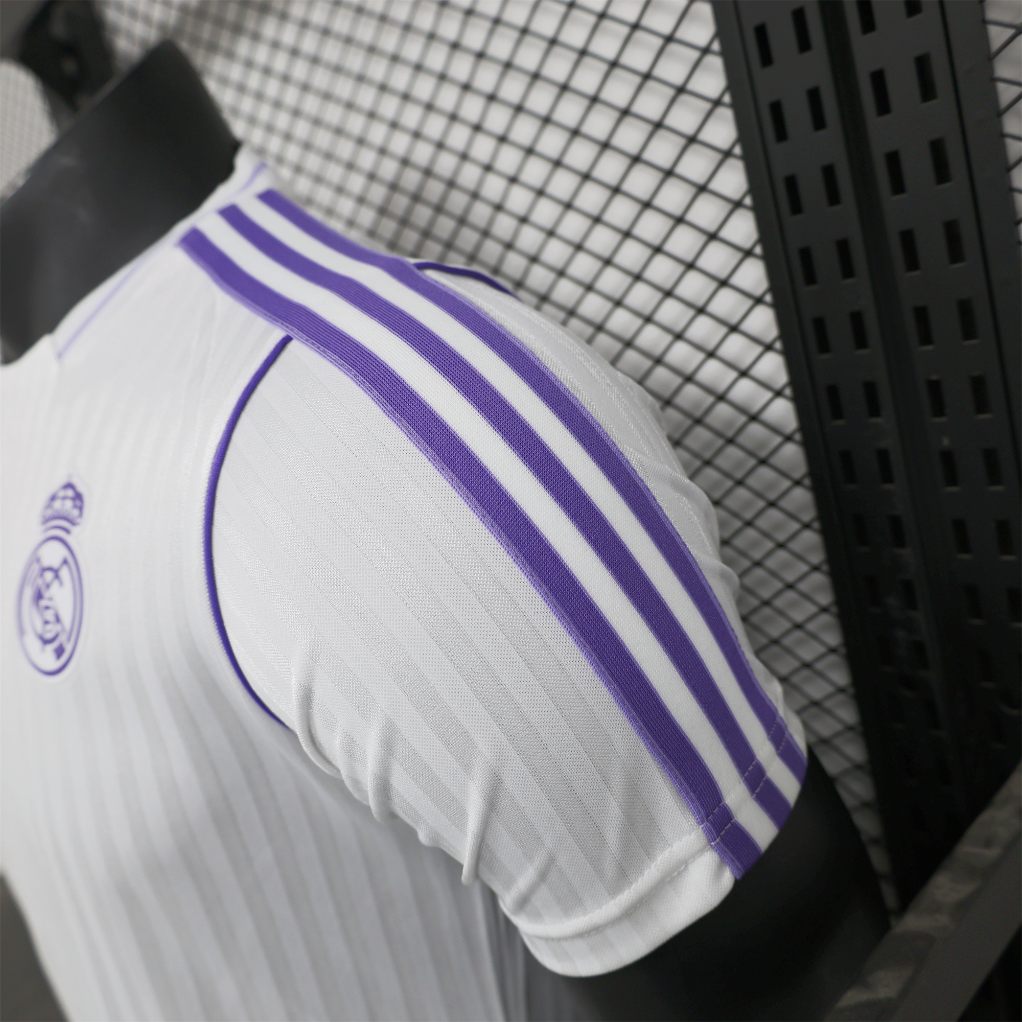 AlphaJersey-Real Madrid 2025 White Icon Retro Jersey - Player Version