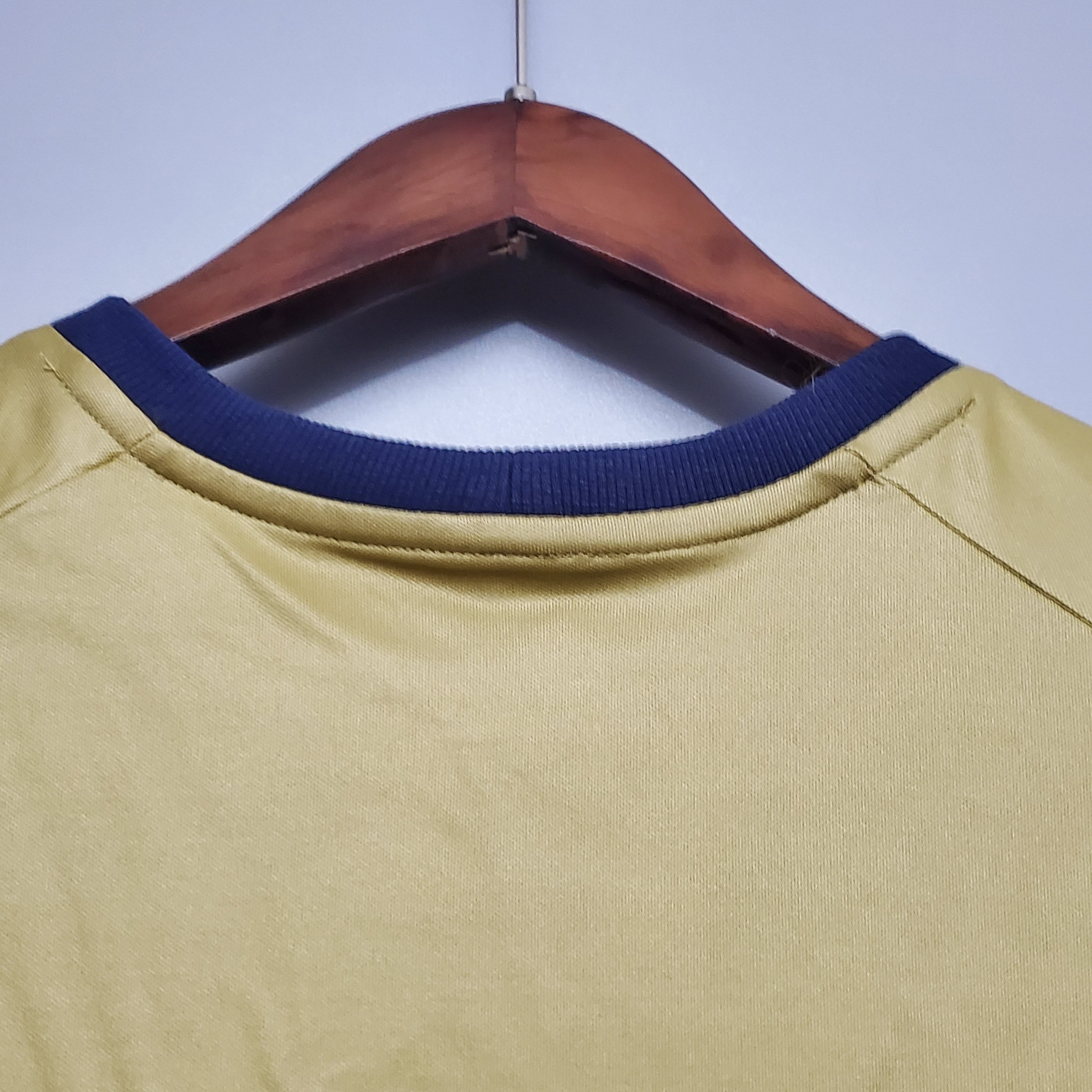 AlphaJersey-Retro Italy 2006 Golden Goalkeeper Jersey