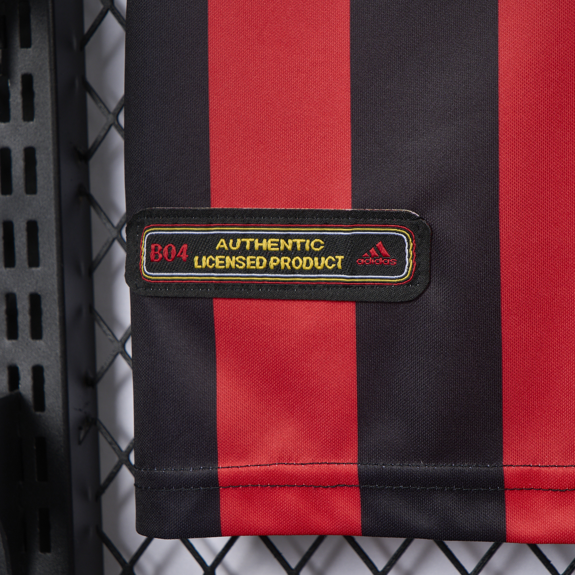AlphaJersey-Retro Bayer 04 Leverkusen 2001-02 Home Jersey