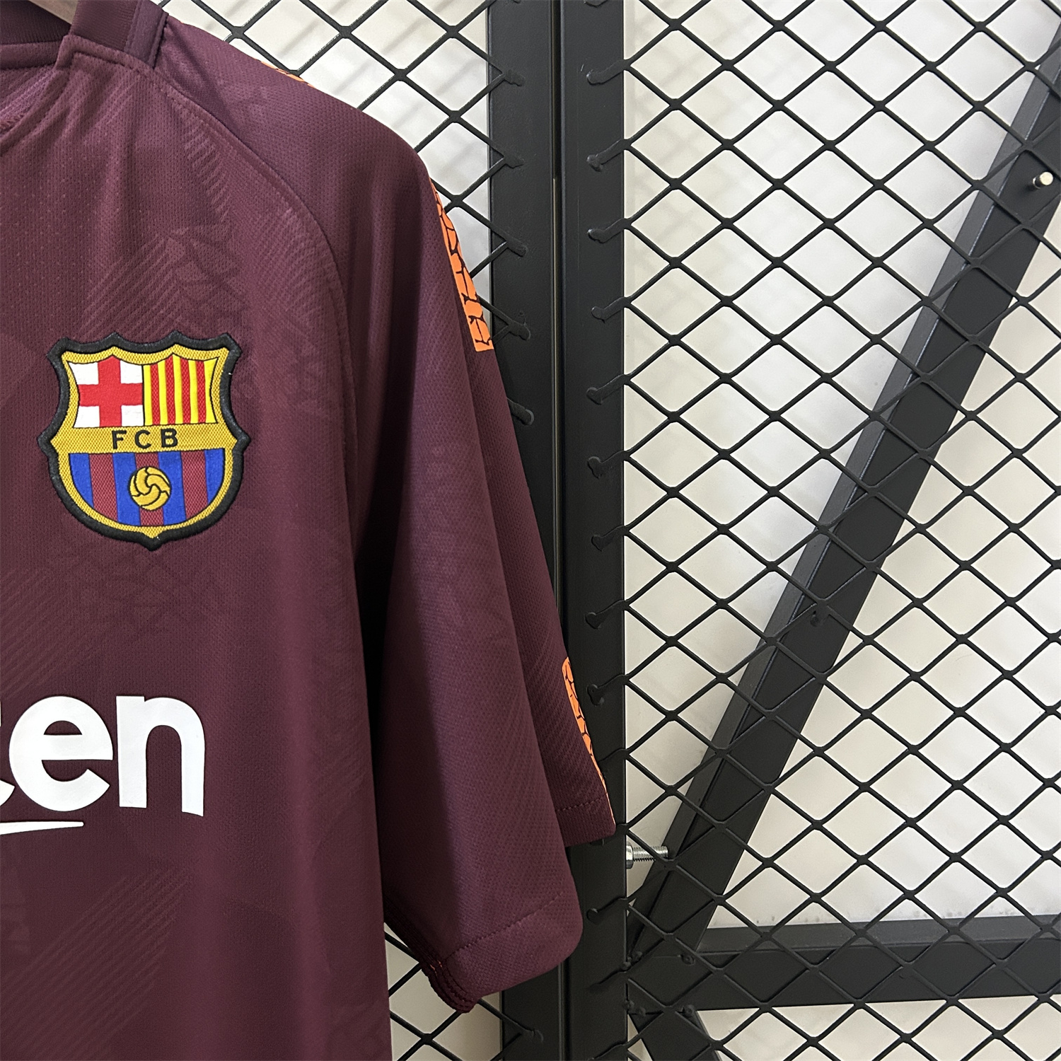 AlphaJersey-Retro Barcelona 17-18 Third Jersey