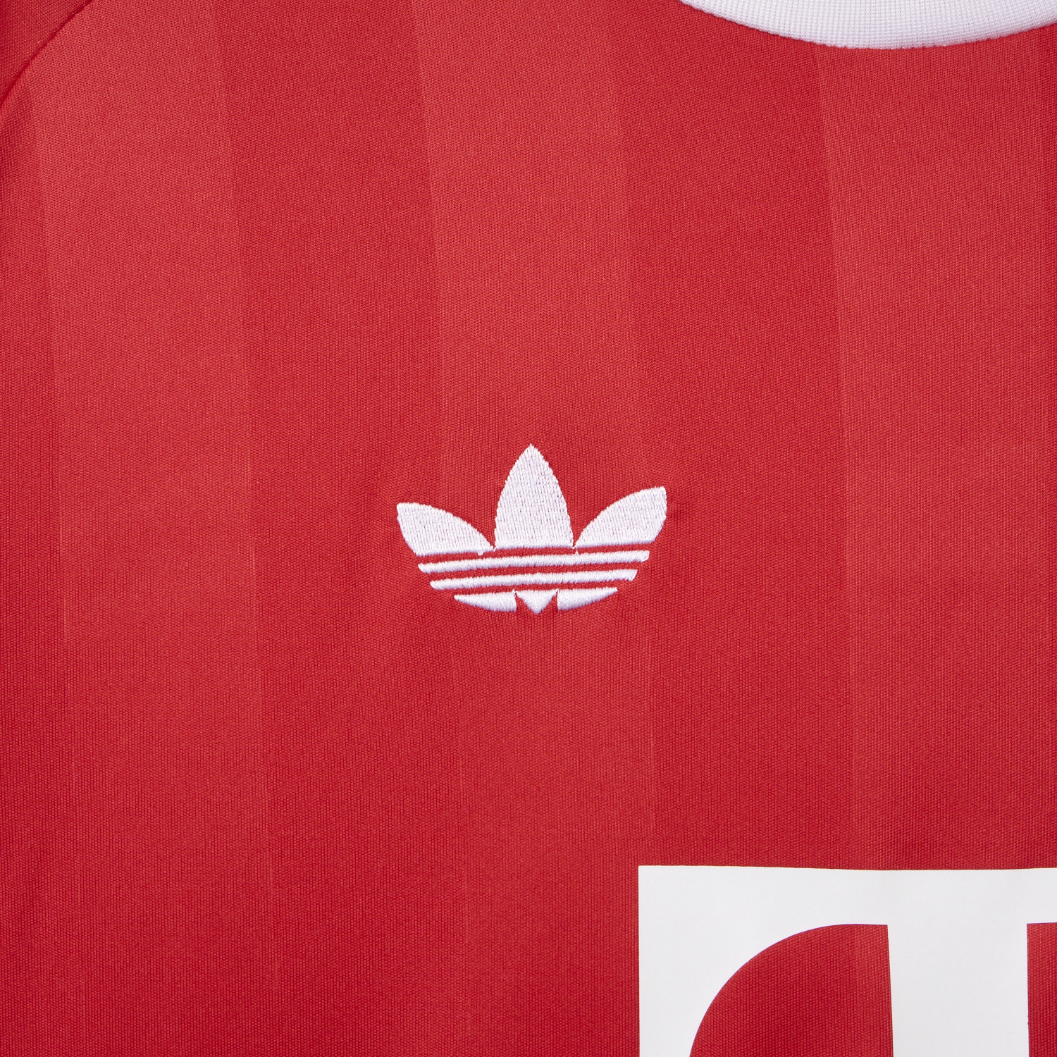 AlphaJersey-Bayern Munich 25-26 Red Trefoil Goalkeeper Jersey - Fans Version