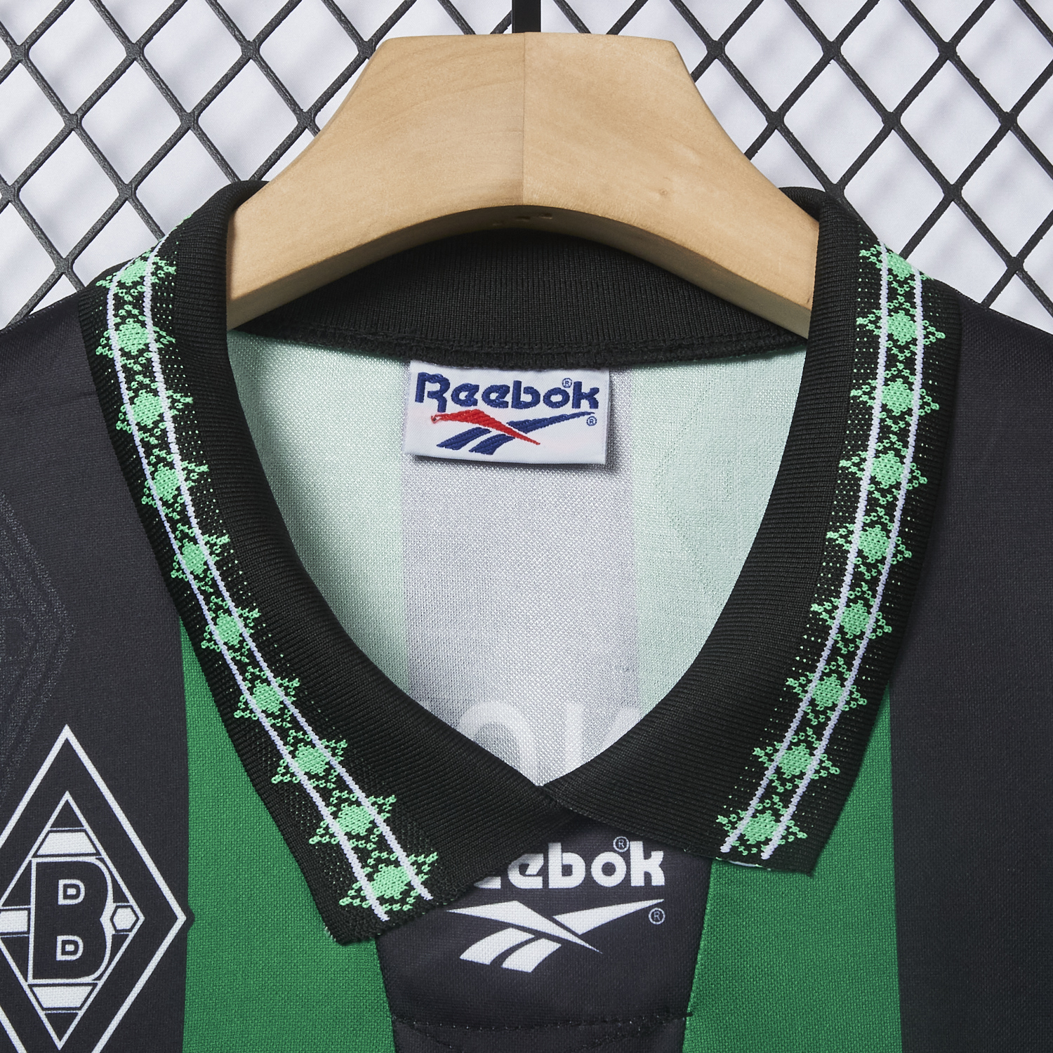 AlphaJersey-Retro Borussia Mönchengladbach 1995-96 Away Jersey