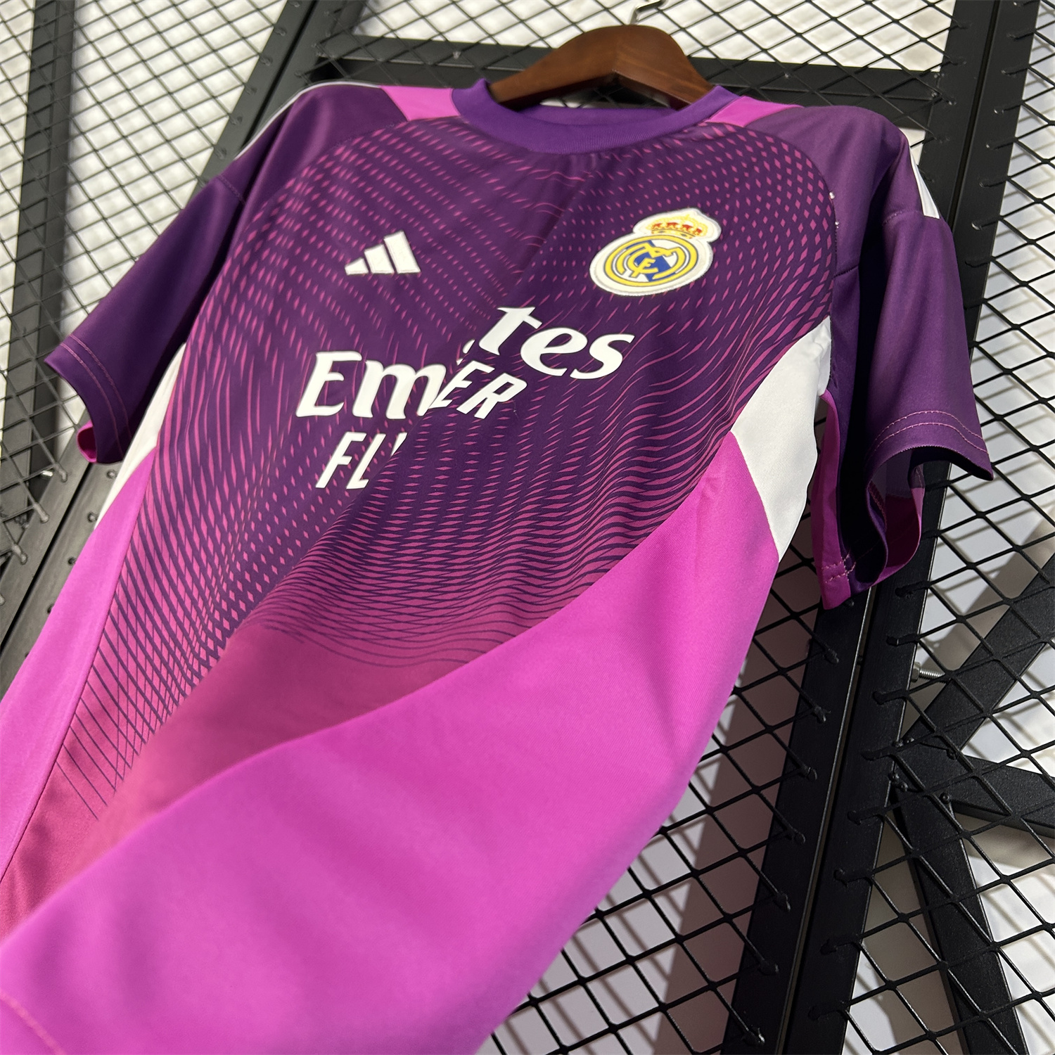 AlphaJersey-Real Madrid 25-26 Purple Goalkeeper Jersey - Fans Version