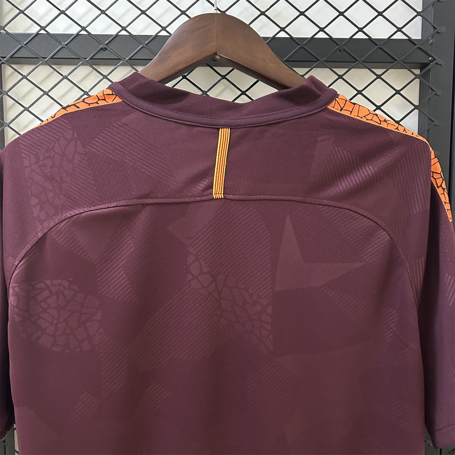 AlphaJersey-Retro Barcelona 17-18 Third Jersey
