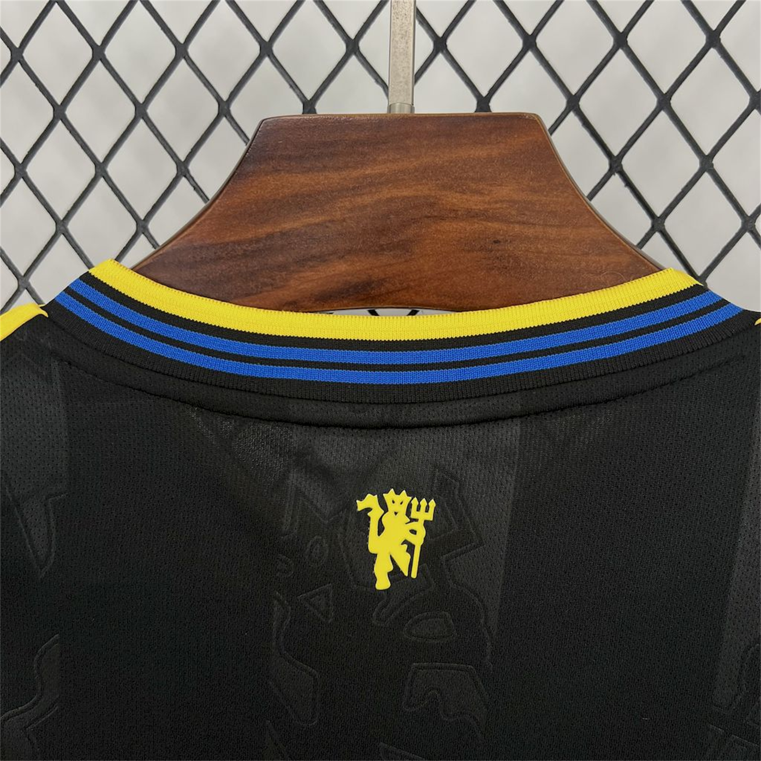 AlphaJersey-Women's Manchester United 25-26 Third Jersey