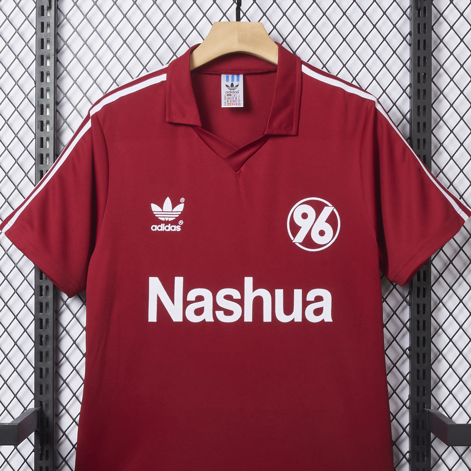 AlphaJersey-Retro Hannover 96 1991-92 Home Jersey