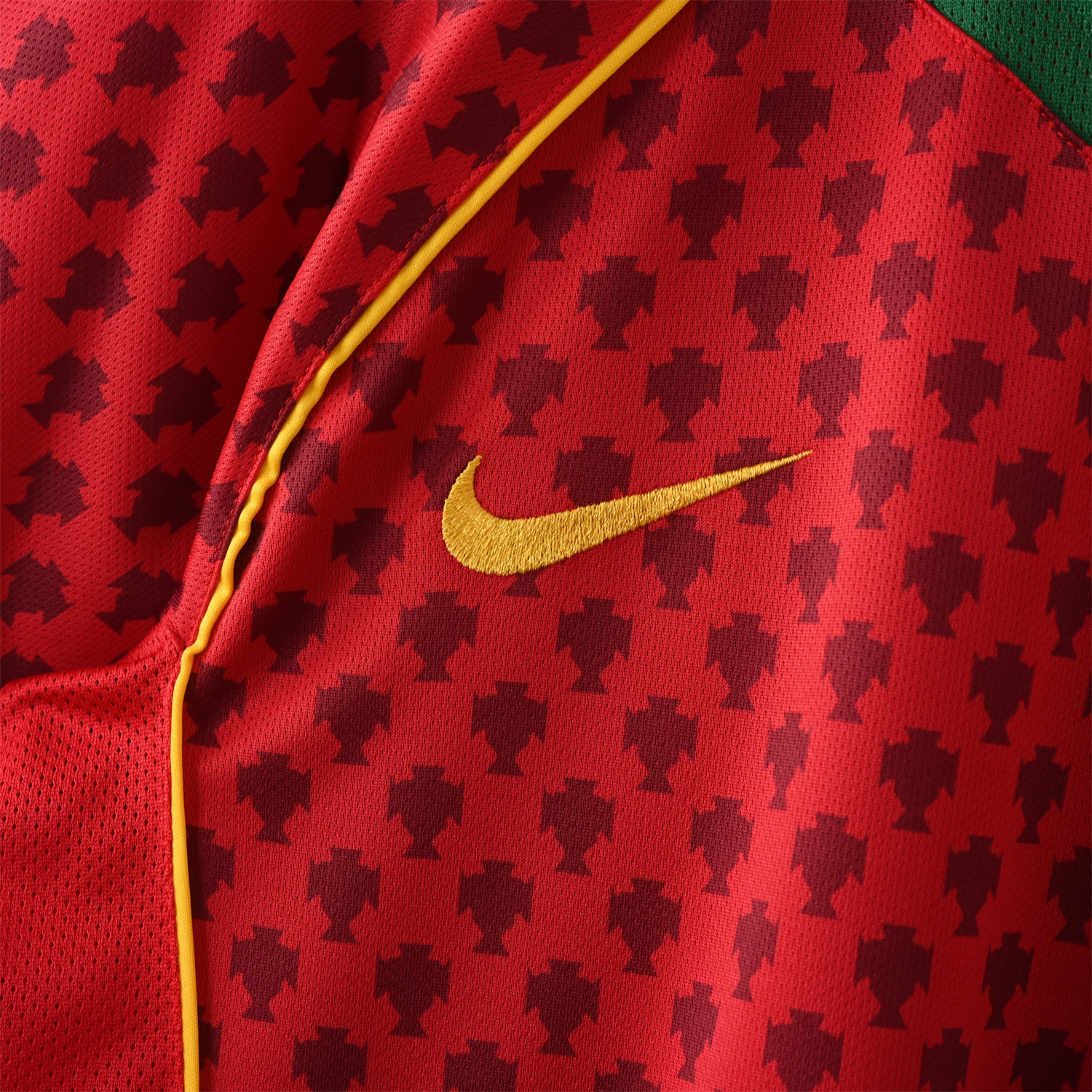 AlphaJersey-Retro Portugal 2004 Home Jersey