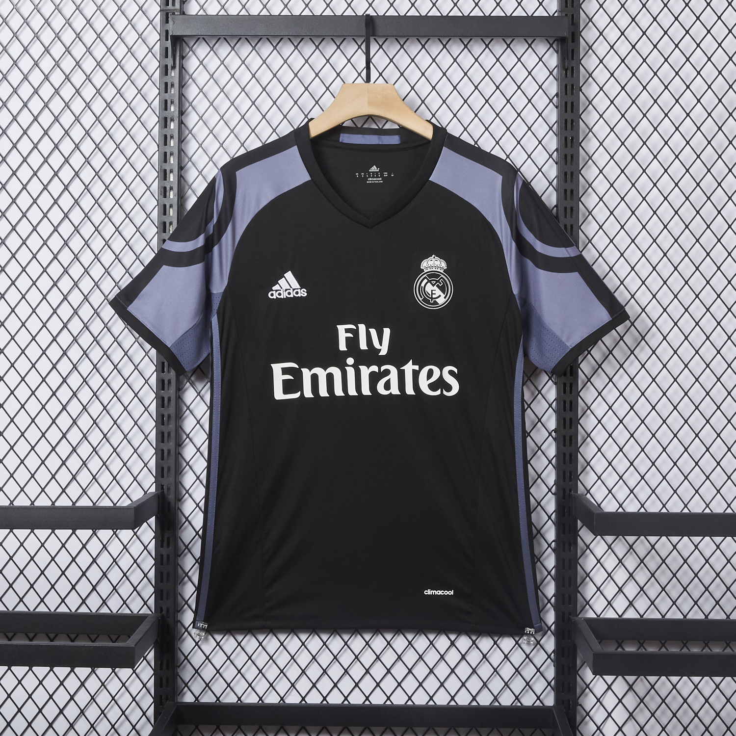 AlphaJersey-Retro Real Madrid 16-17 Third Jersey