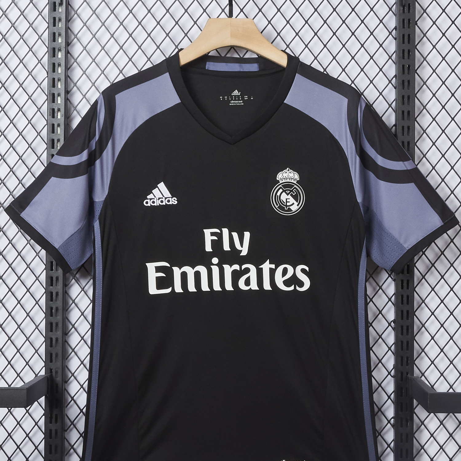 AlphaJersey-Retro Real Madrid 16-17 Third Jersey