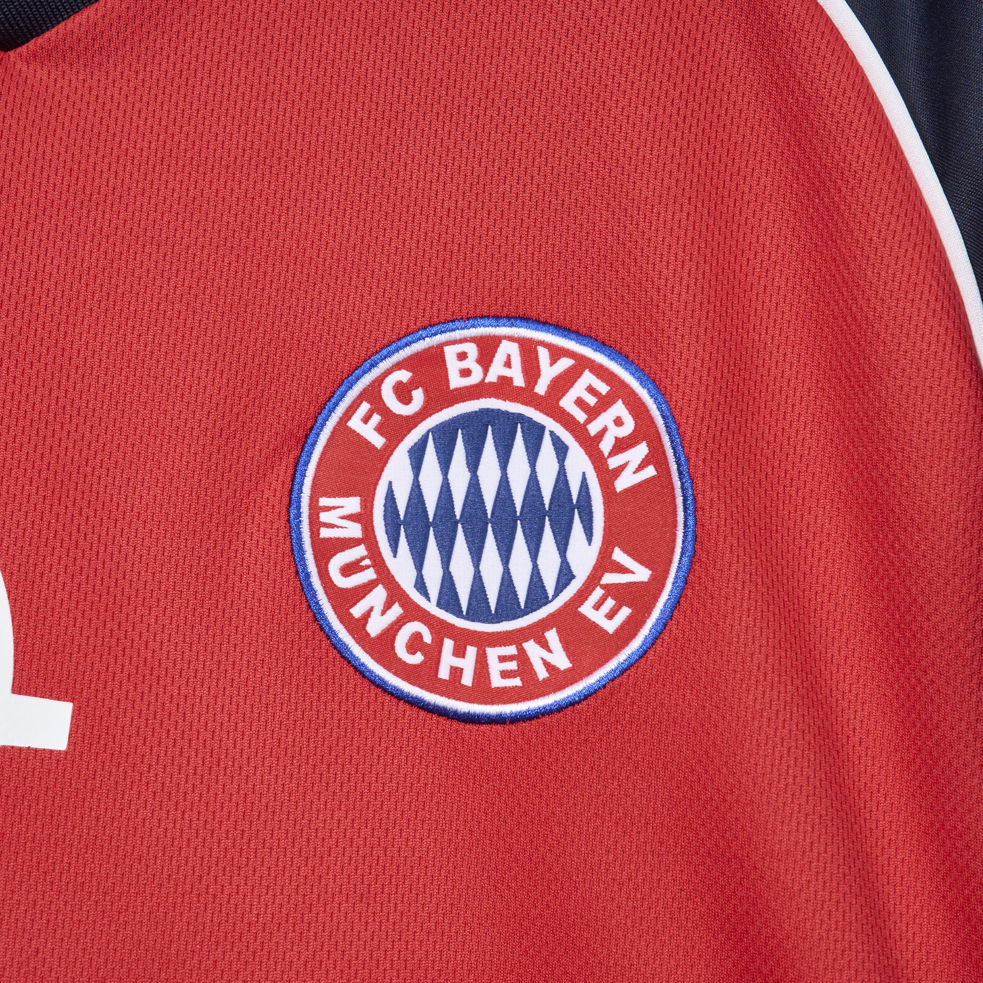 AlphaJersey-Retro Bayern Munich 2000-01 Home Long Sleeve Jersey