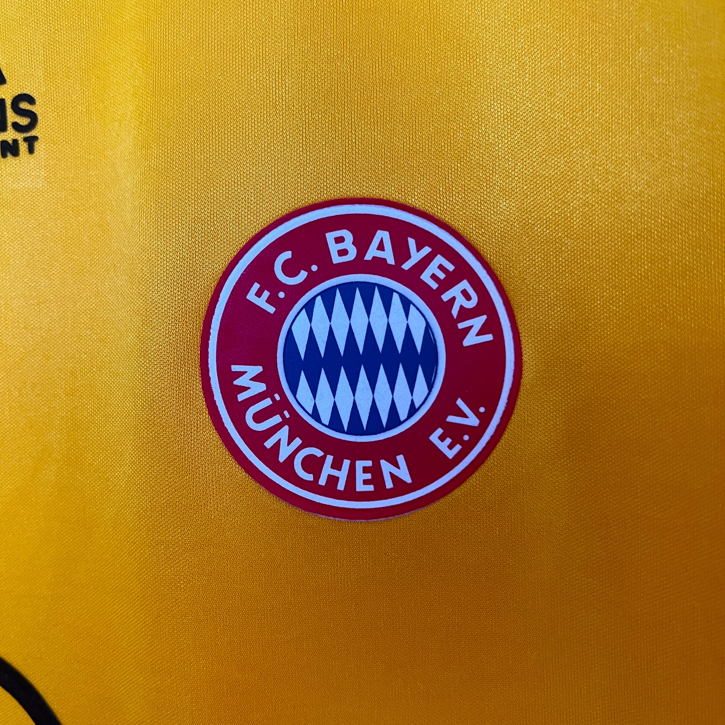 AlphaJersey-Retro Bayern Munich 93-95 Away Jersey