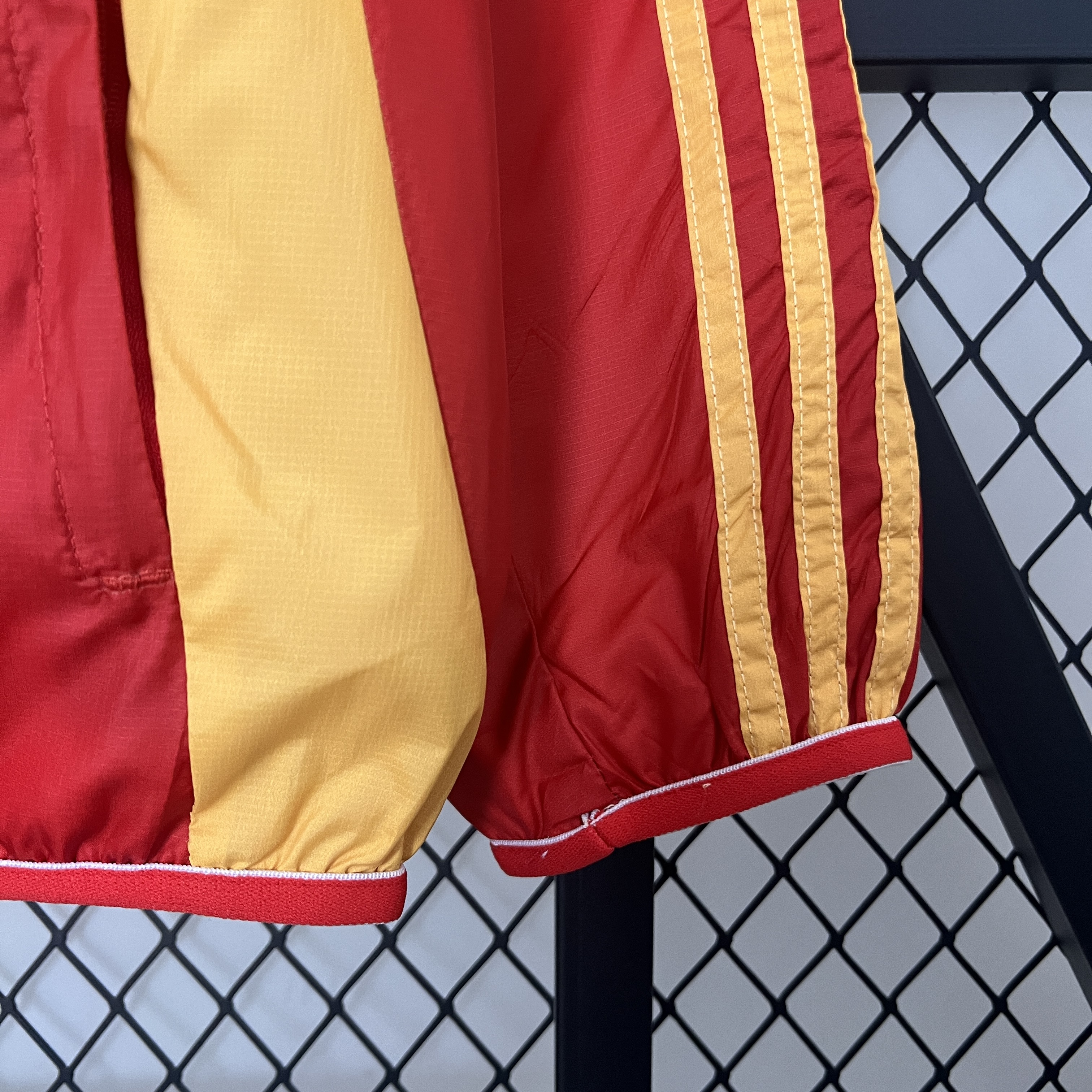 AlphaJersey-Spain 2024 Double Sided Reversible Windbreaker - Red & Yellow