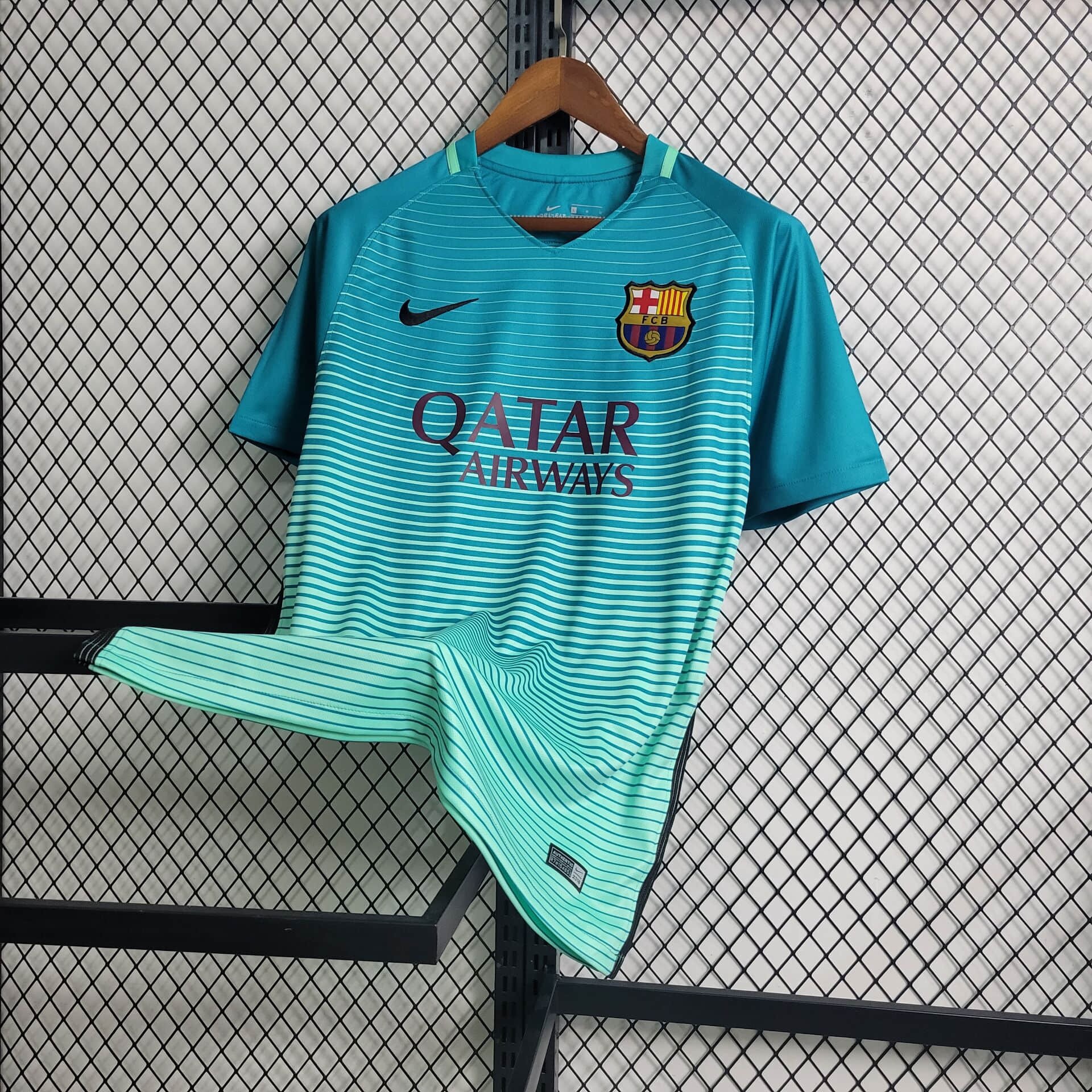 AlphaJersey-Retro Barcelona 16-17 Third Jersey