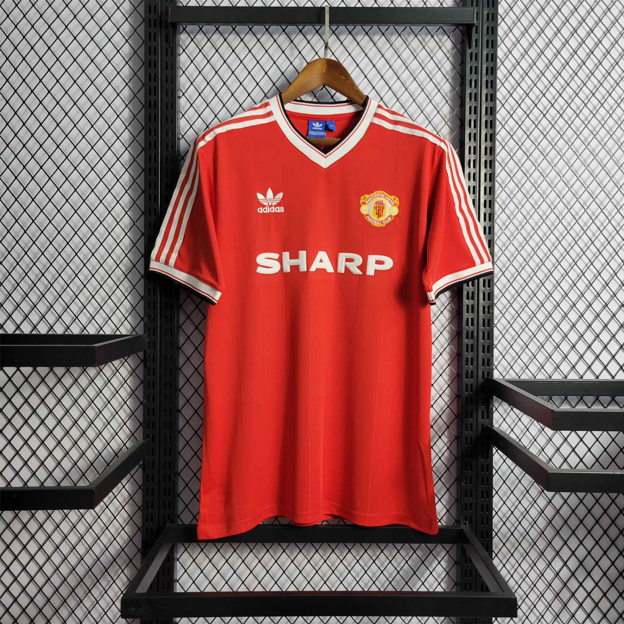 AlphaJersey-Retro Manchester United 83-84 Home Stadium Jersey
