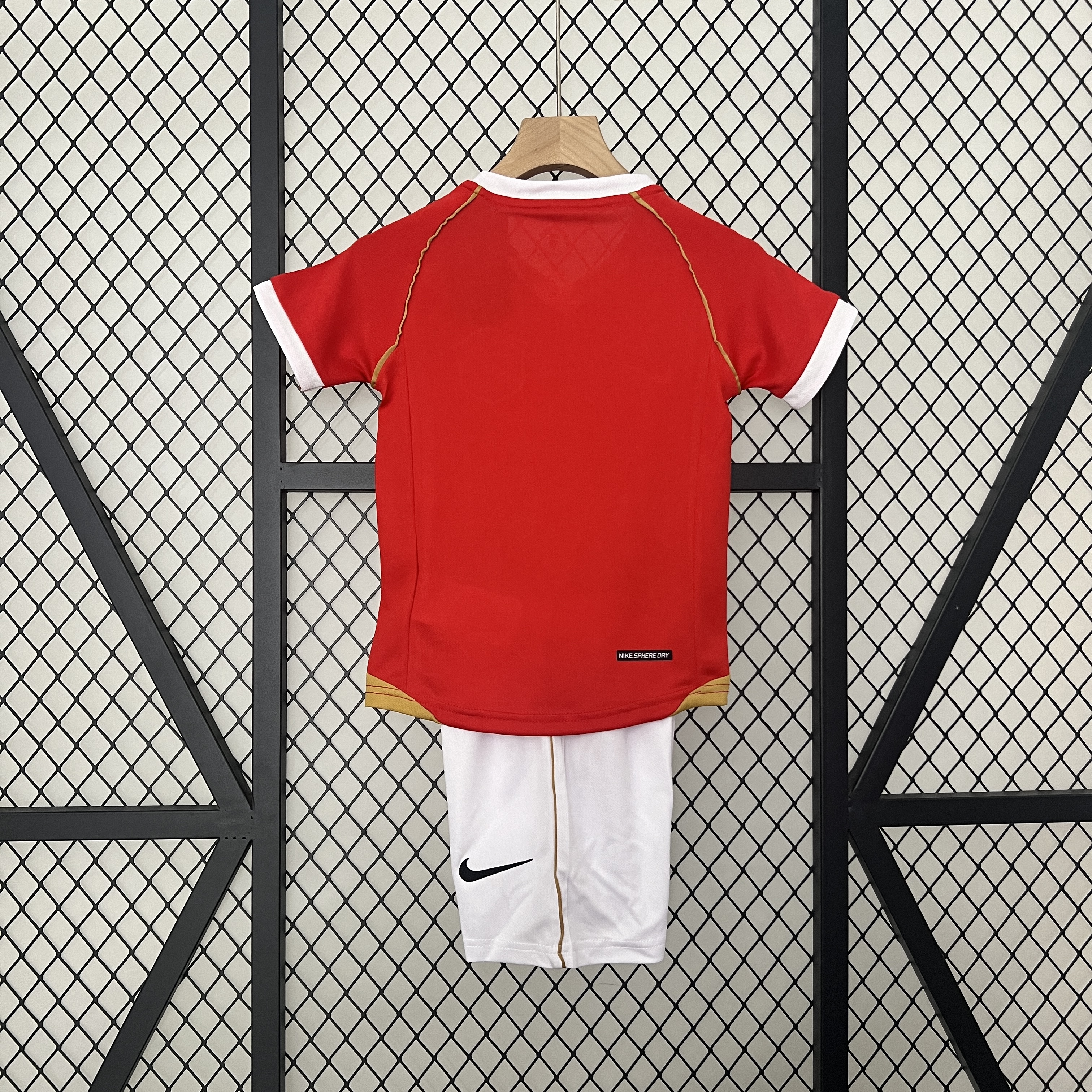 AlphaJersey-Retro Manchester United 2006-07 Home Stadium Kids Kit