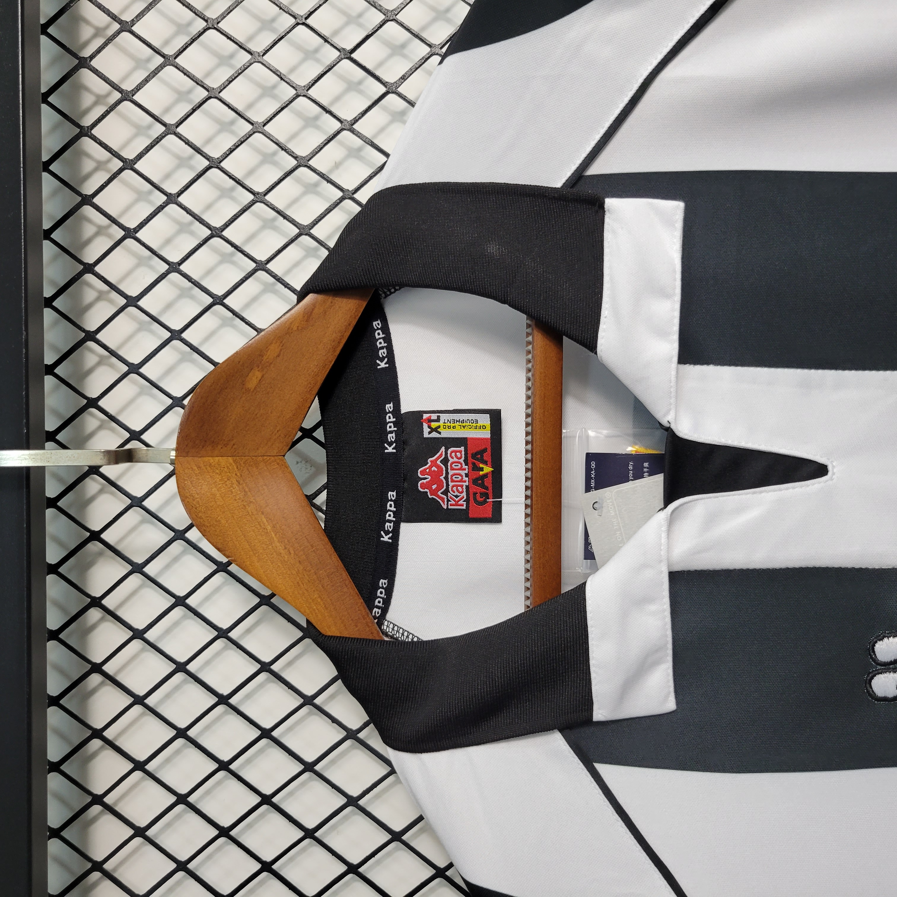 AlphaJersey-Retro Juventus 1997-98 Home Stadium Long Sleeve Jersey