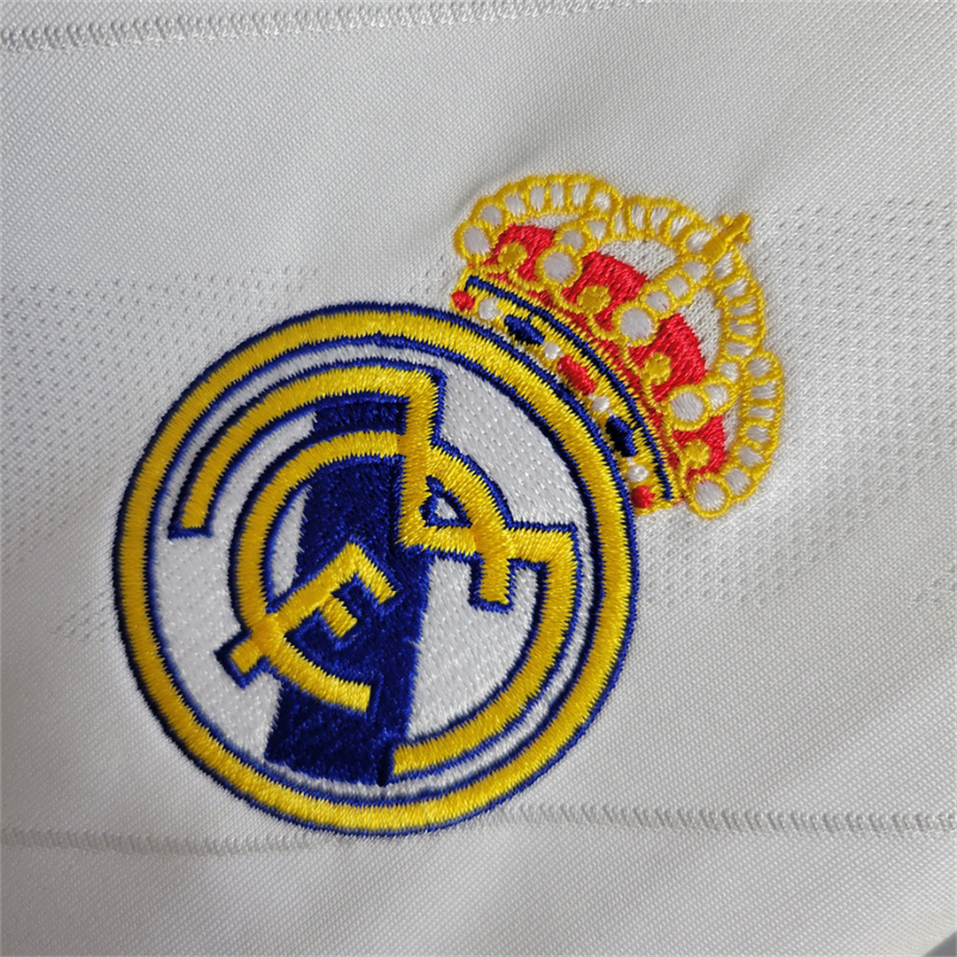 AlphaJersey-Retro Real Madrid 17-18 Home Long Sleeve Jersey - with Champions League Final Final